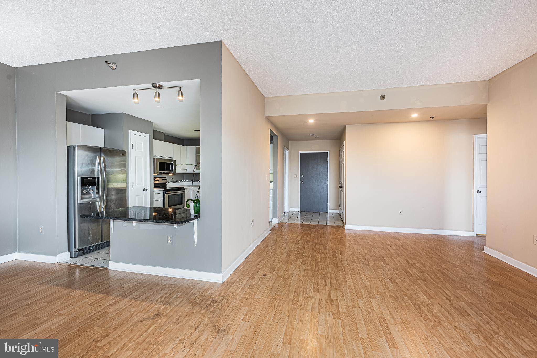 ANCHORAGE TOWERS - Residential Lease