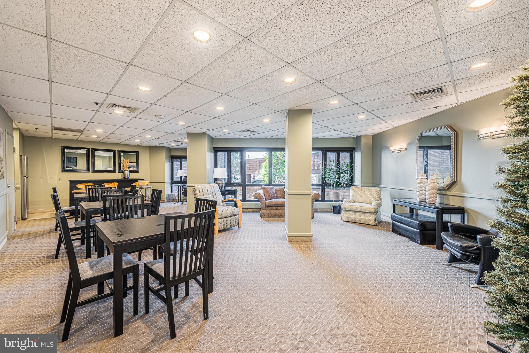 ANCHORAGE TOWERS - Residential Lease