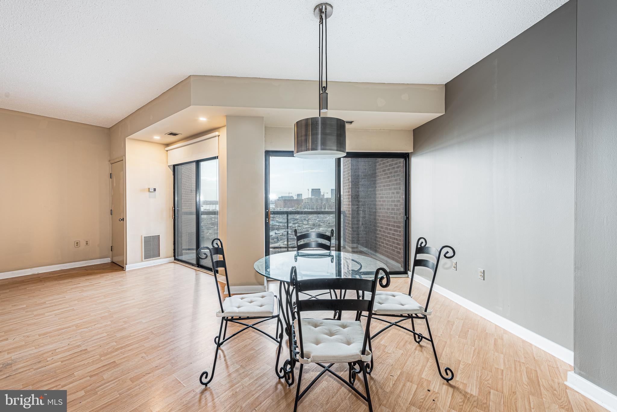 ANCHORAGE TOWERS - Residential Lease