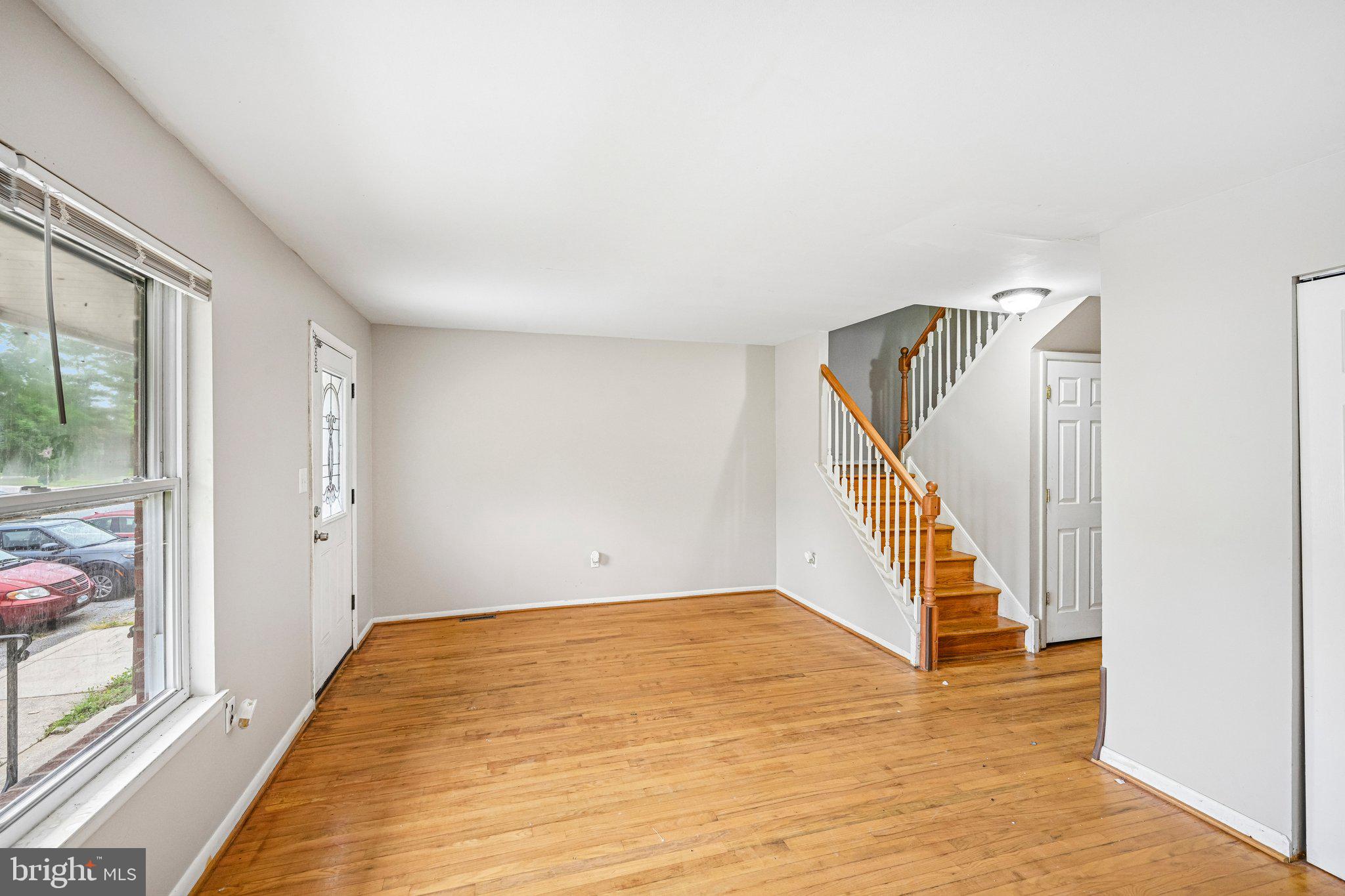 WHISPERING PINES - Residential