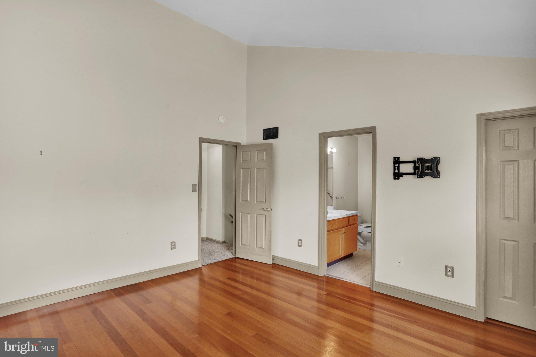 SPRING RIDGE - Residential