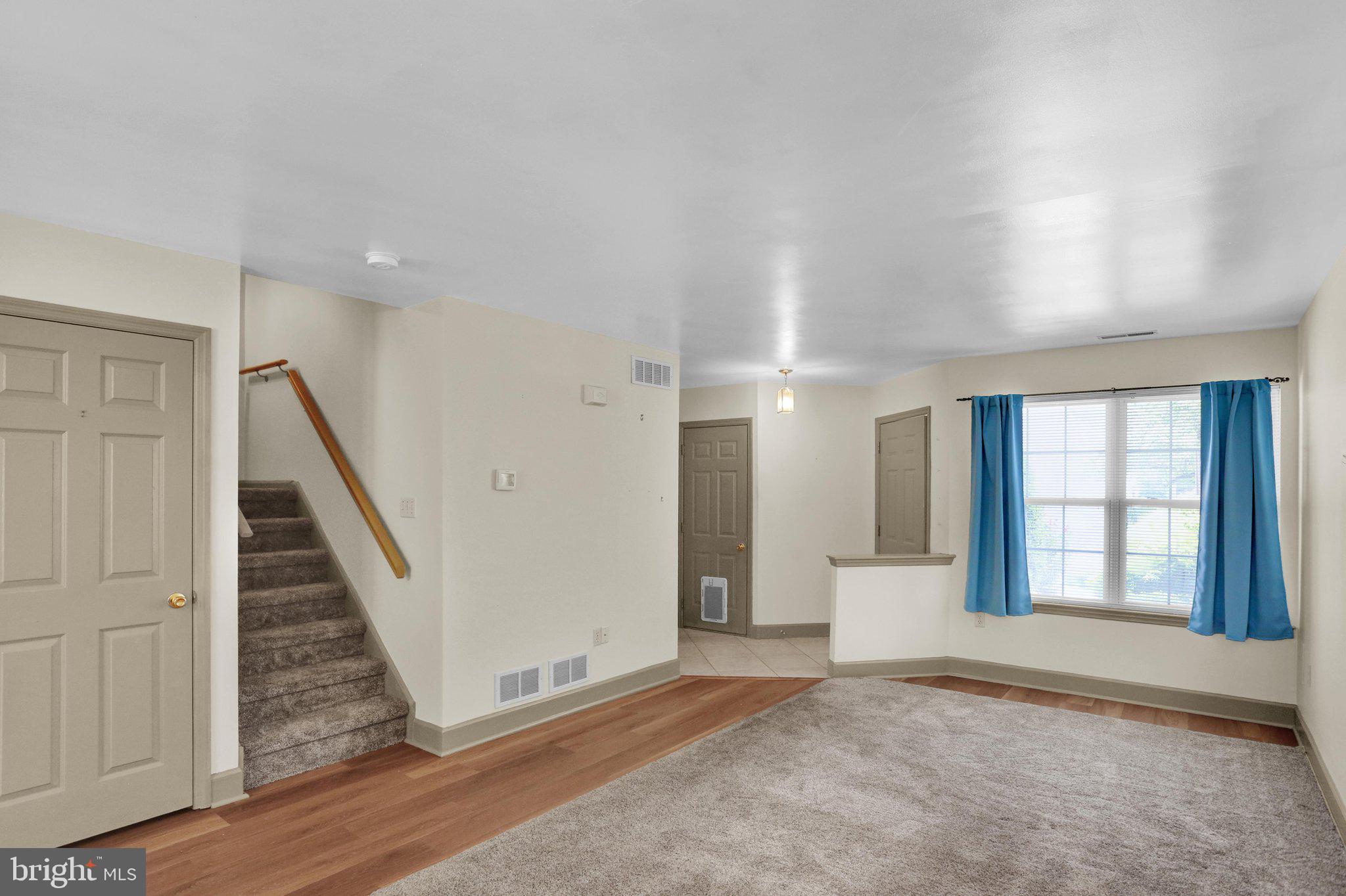 SPRING RIDGE - Residential