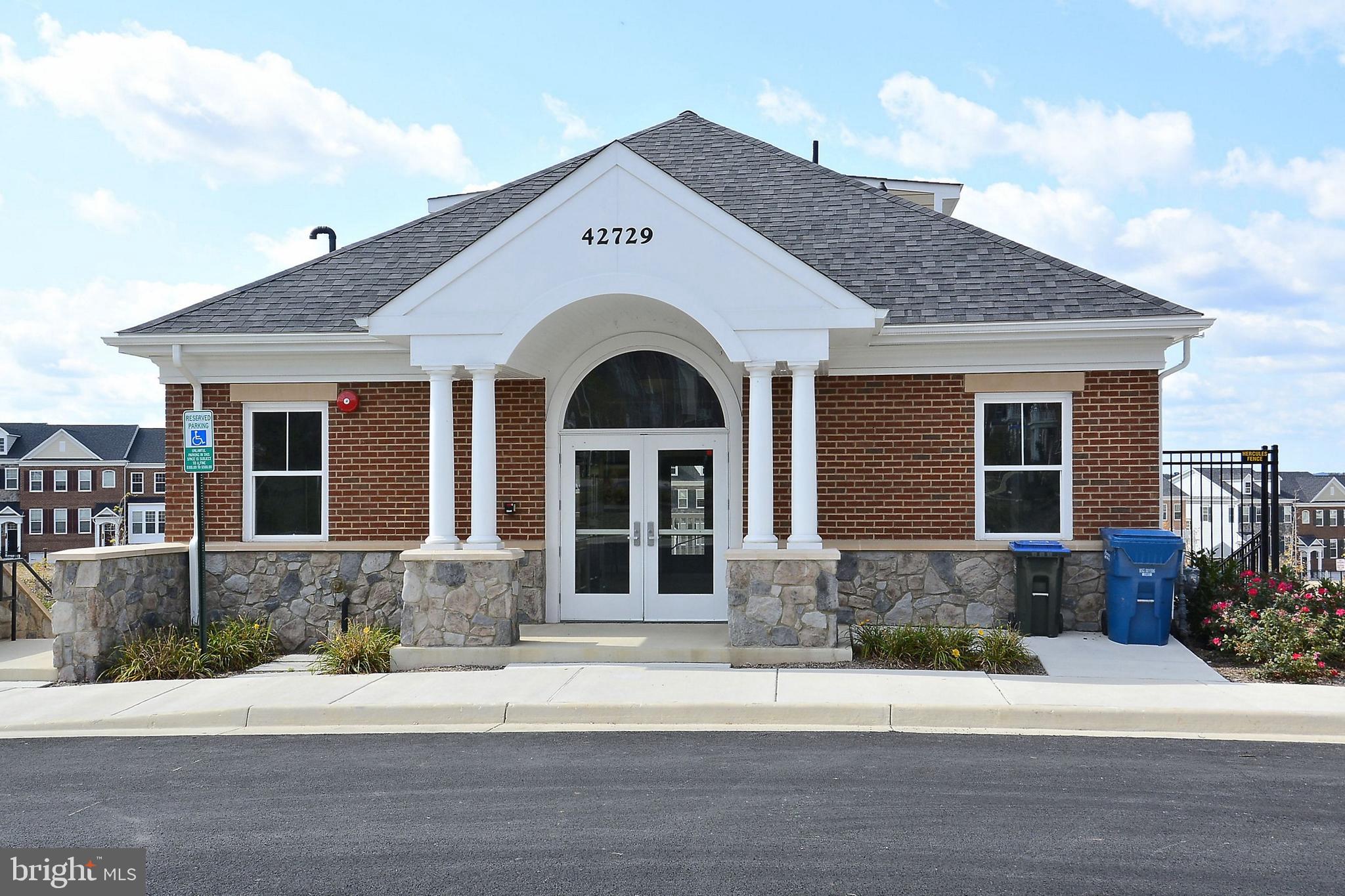GOOSE CREEK VILLAGE NORTH - Residential Lease