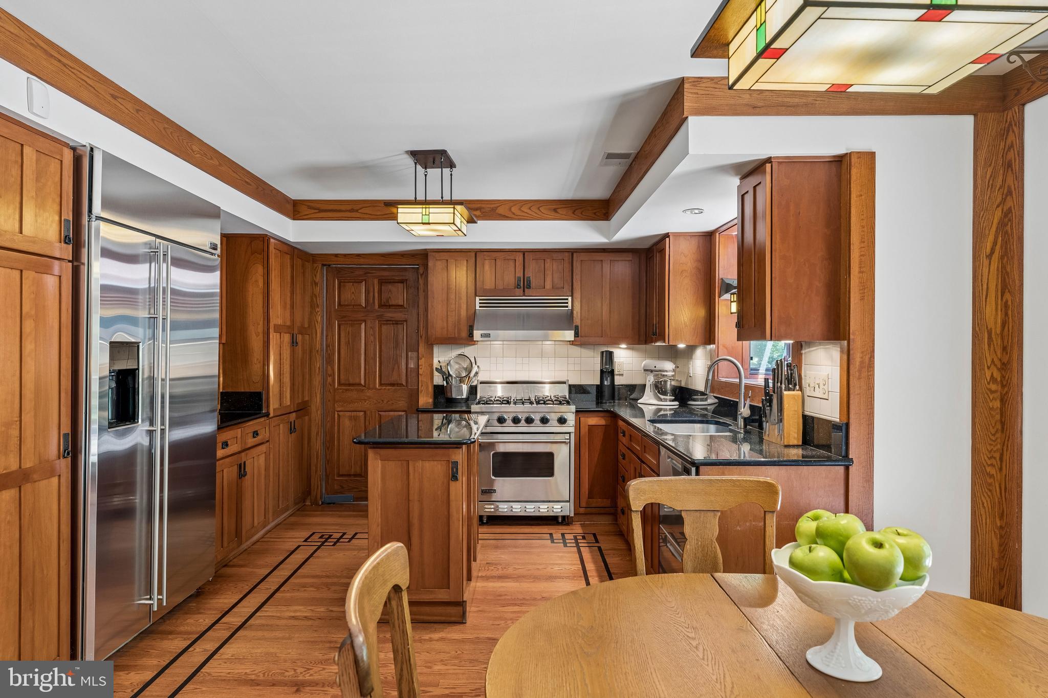MEADOWOOD - Residential