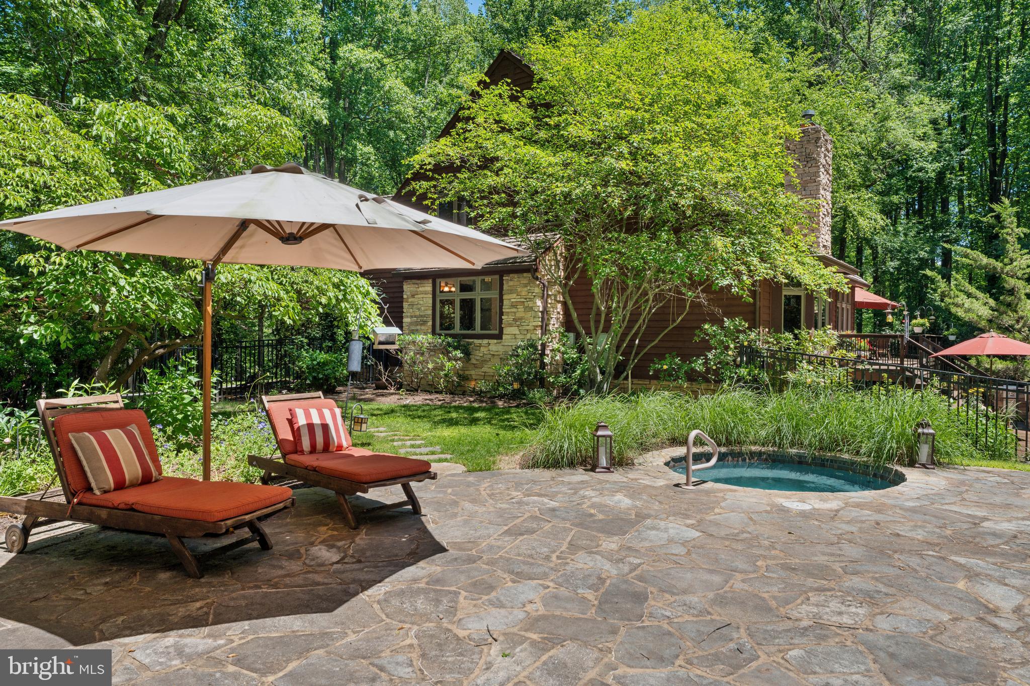 MEADOWOOD - Residential