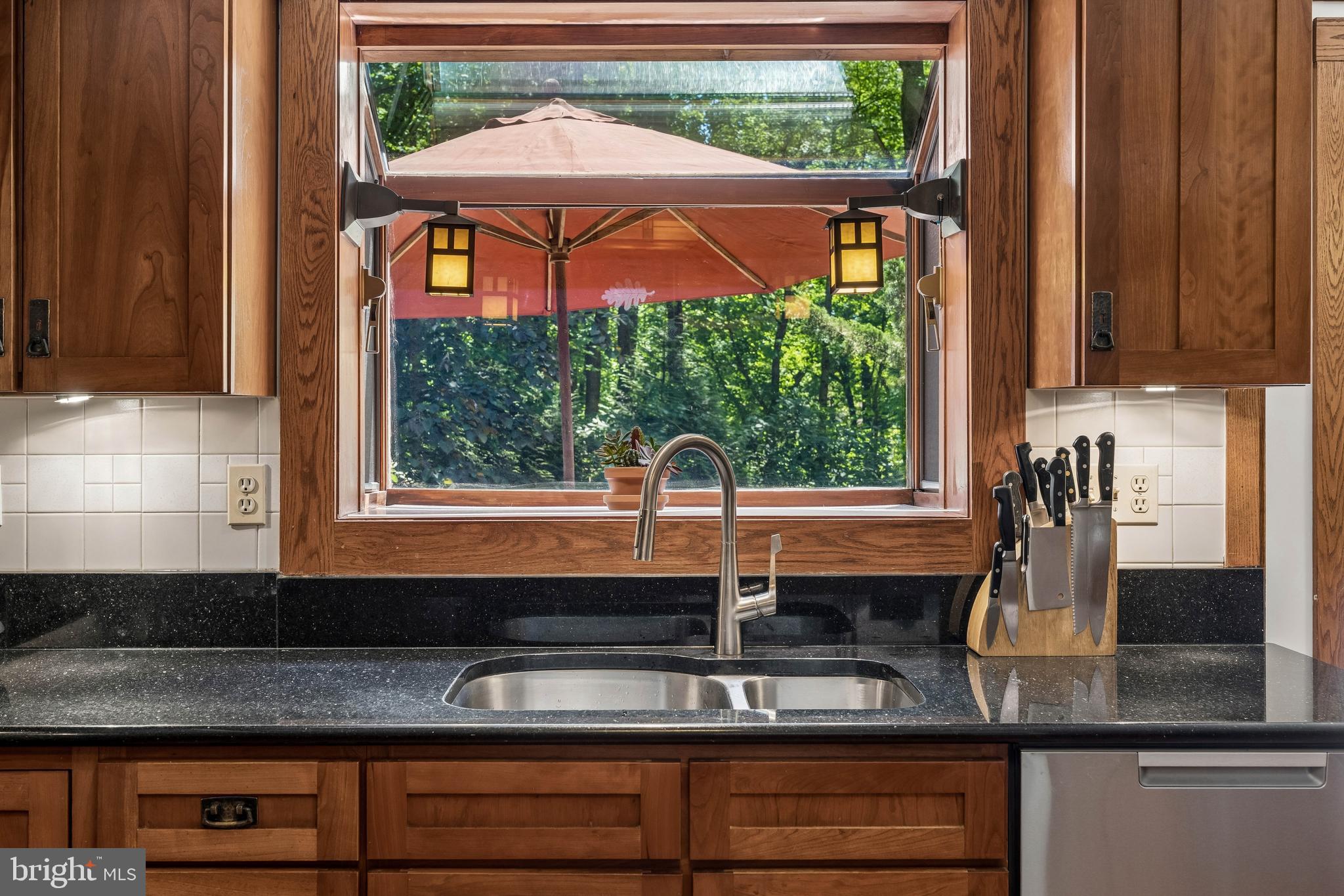 MEADOWOOD - Residential