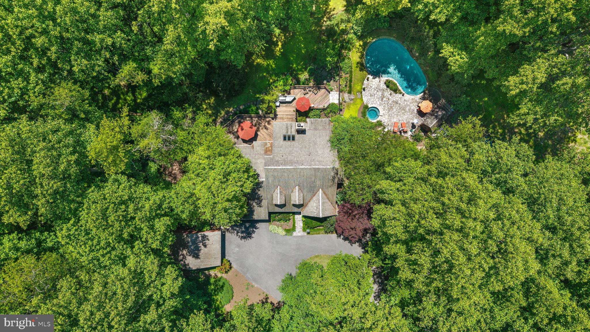MEADOWOOD - Residential