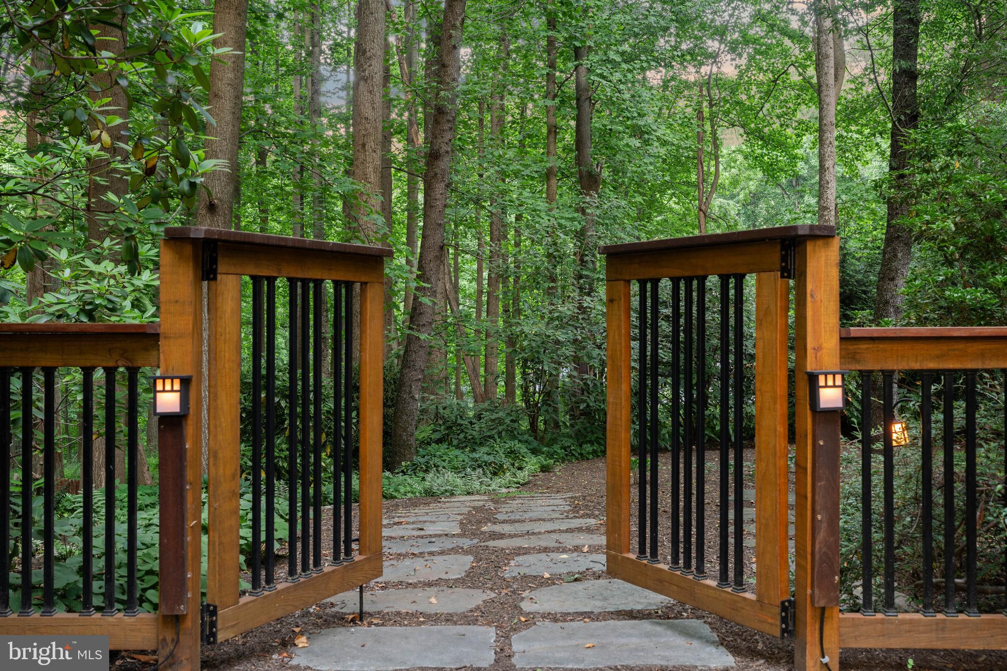 MEADOWOOD - Residential