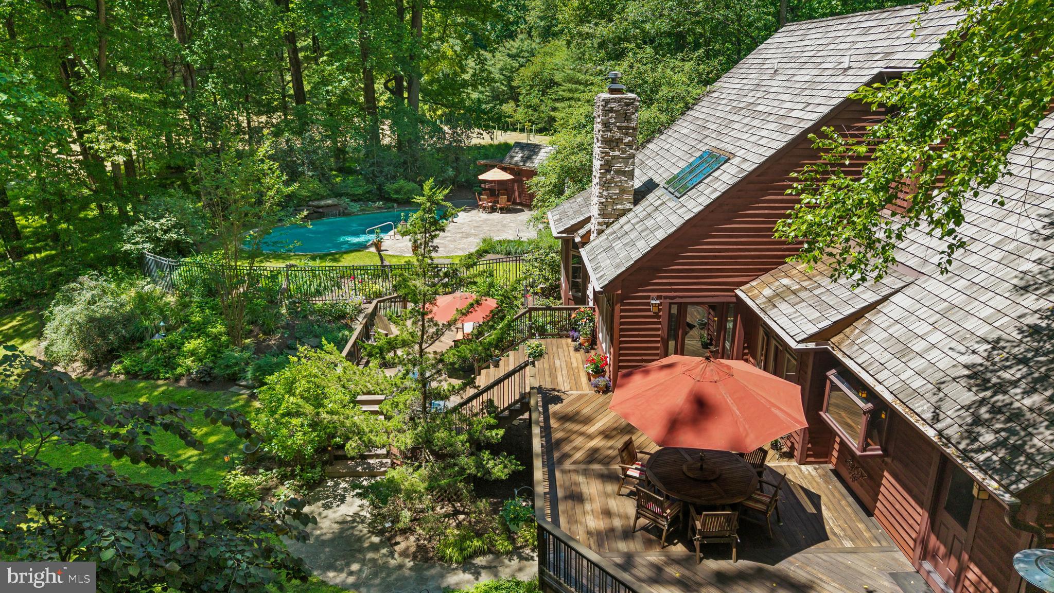 MEADOWOOD - Residential