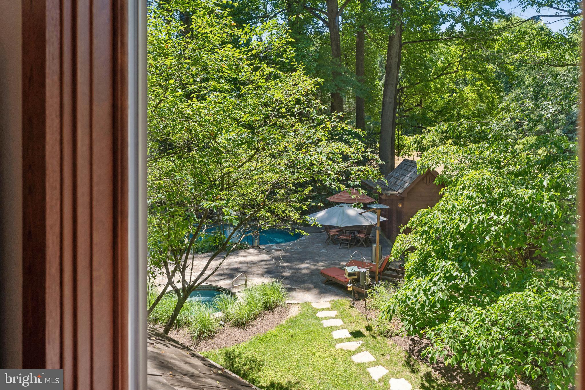 MEADOWOOD - Residential