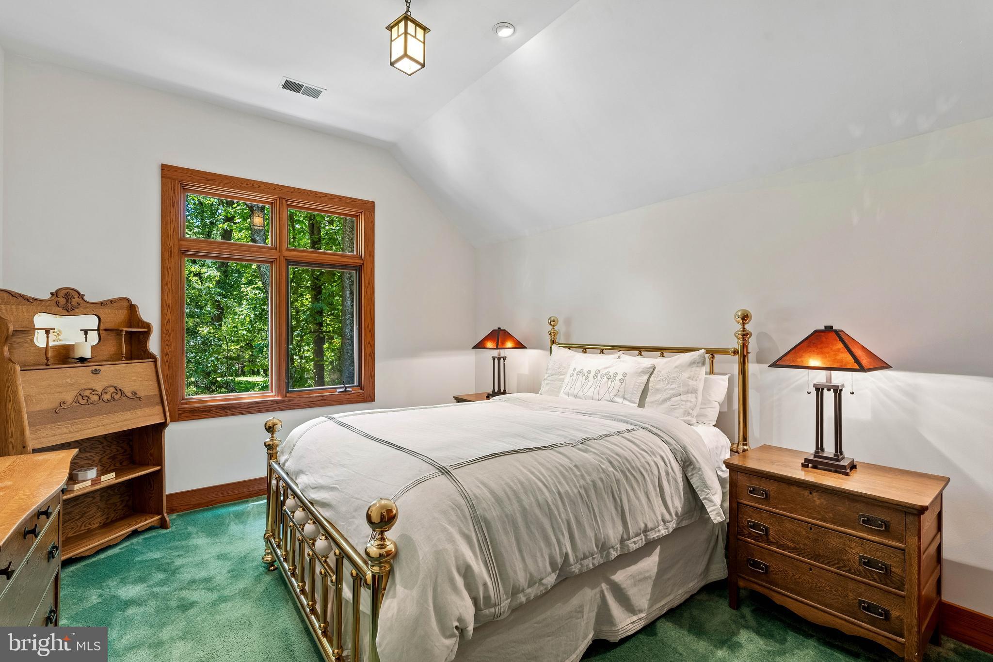 MEADOWOOD - Residential
