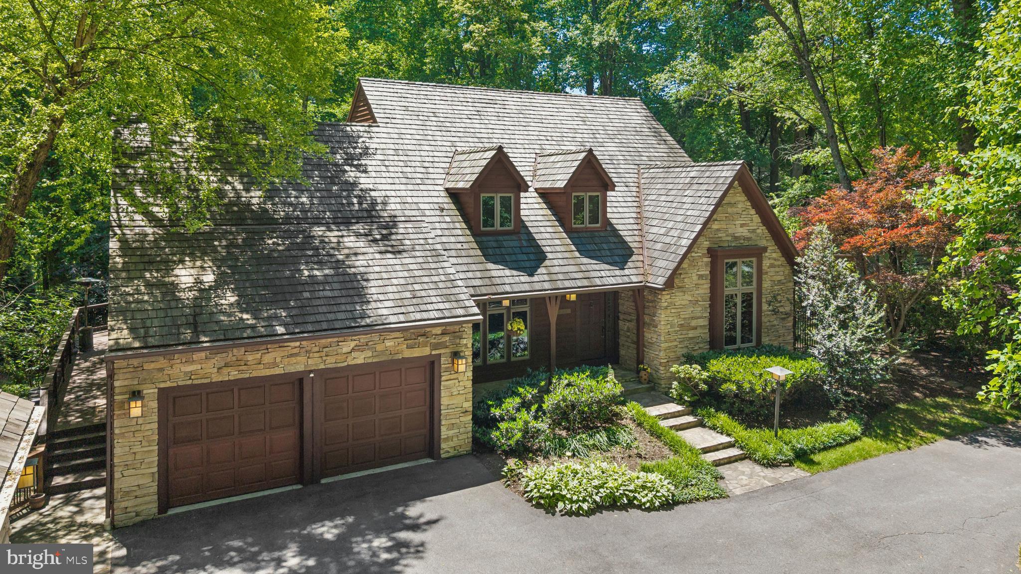 MEADOWOOD - Residential