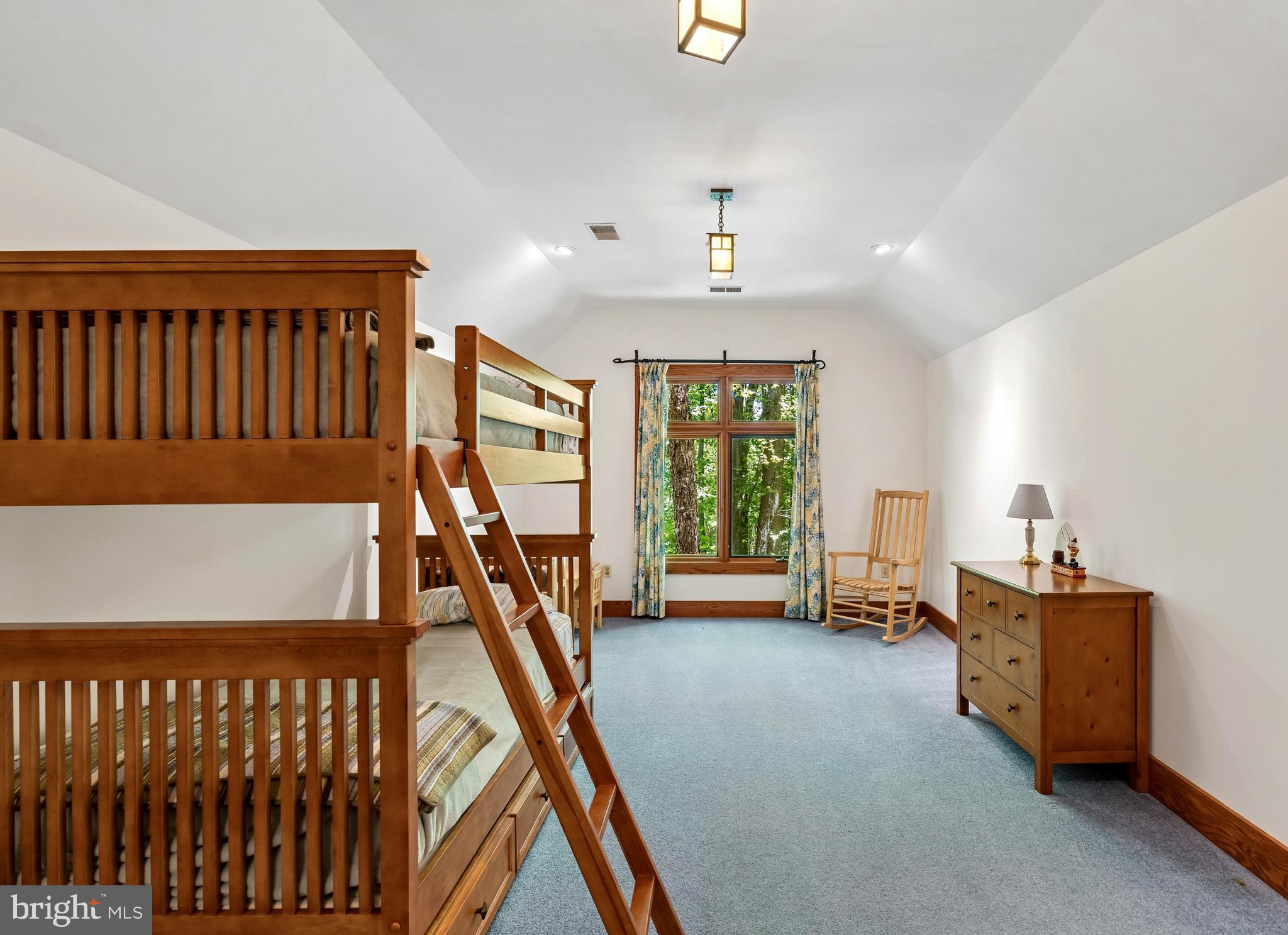 MEADOWOOD - Residential