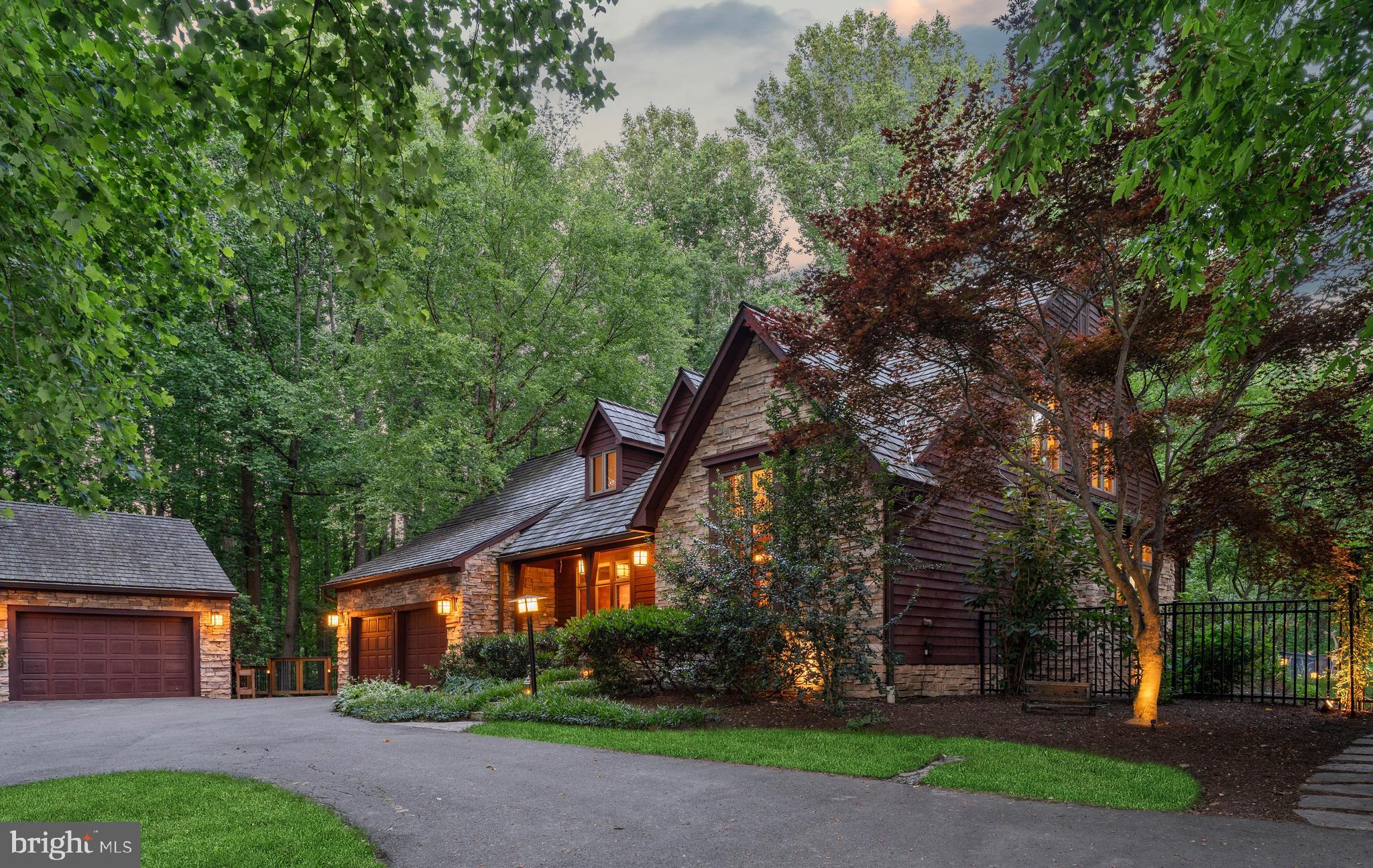 MEADOWOOD - Residential