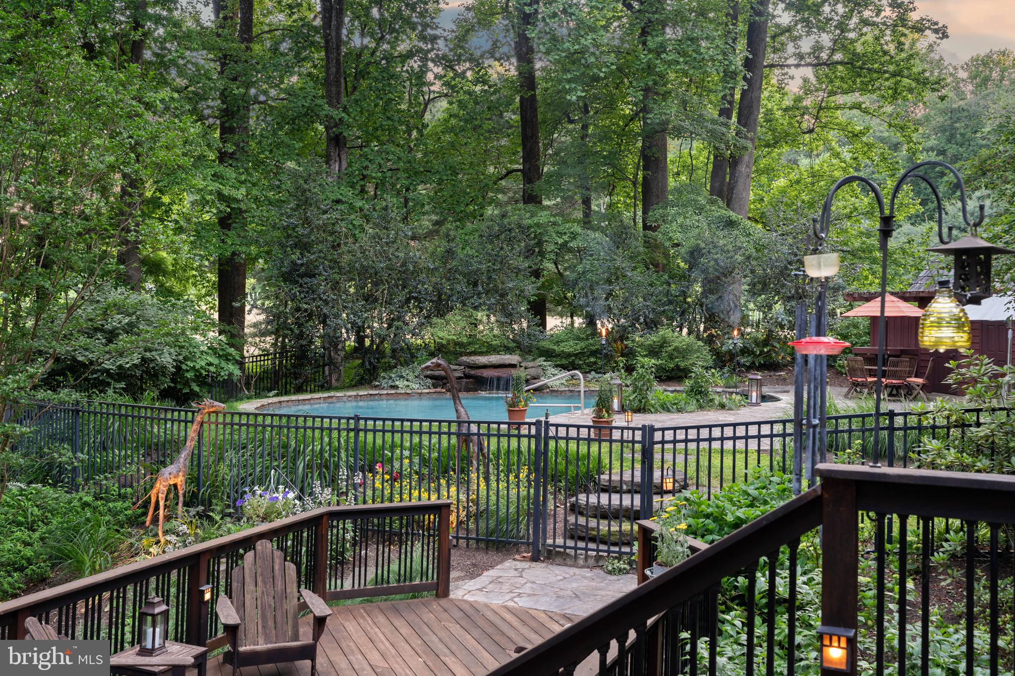 MEADOWOOD - Residential