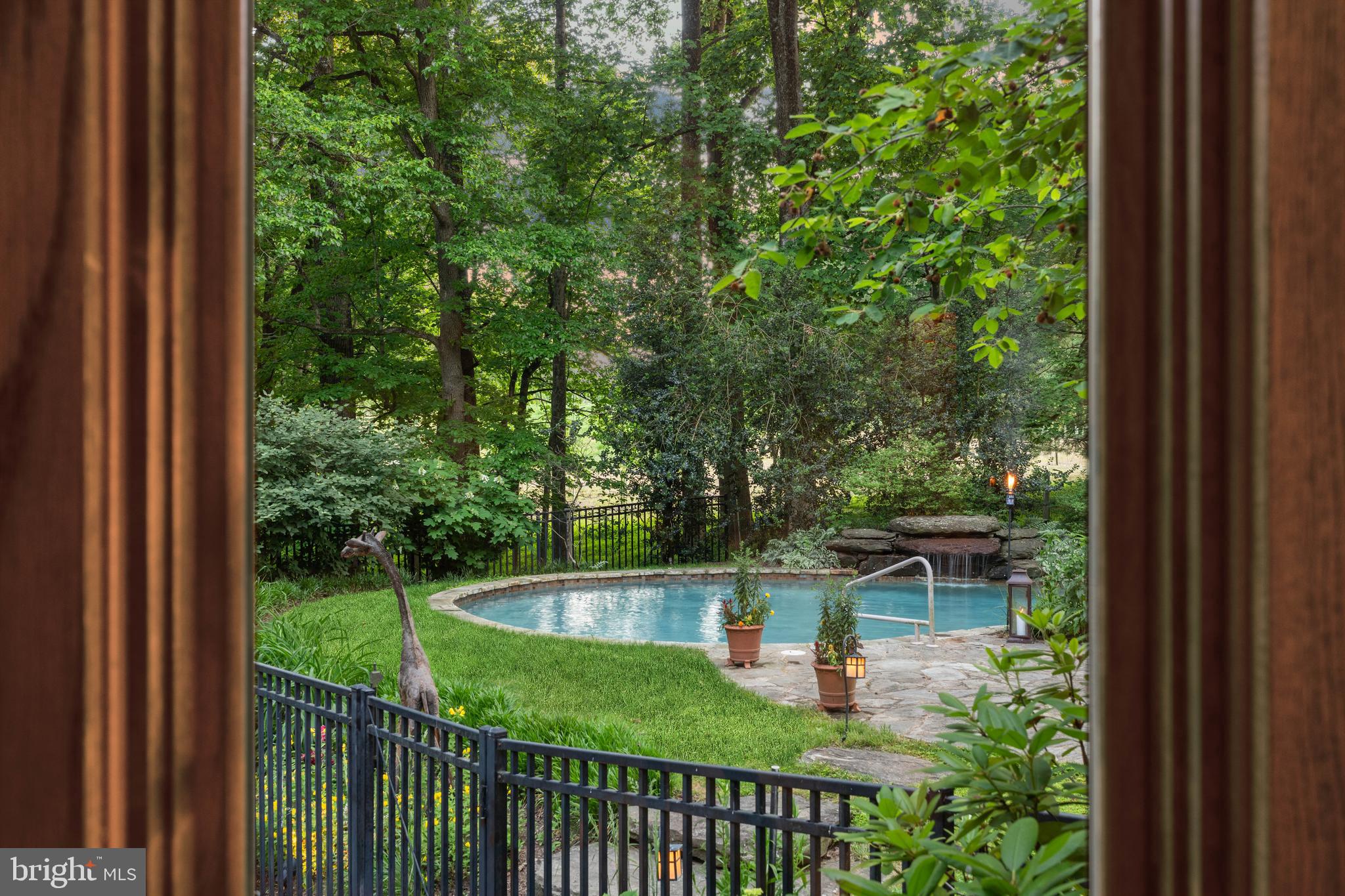 MEADOWOOD - Residential
