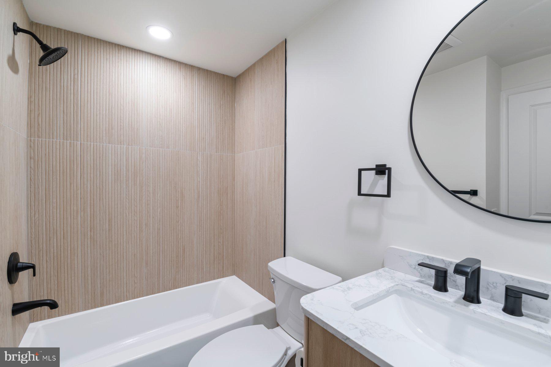 DUMONT OAKS - Residential Lease