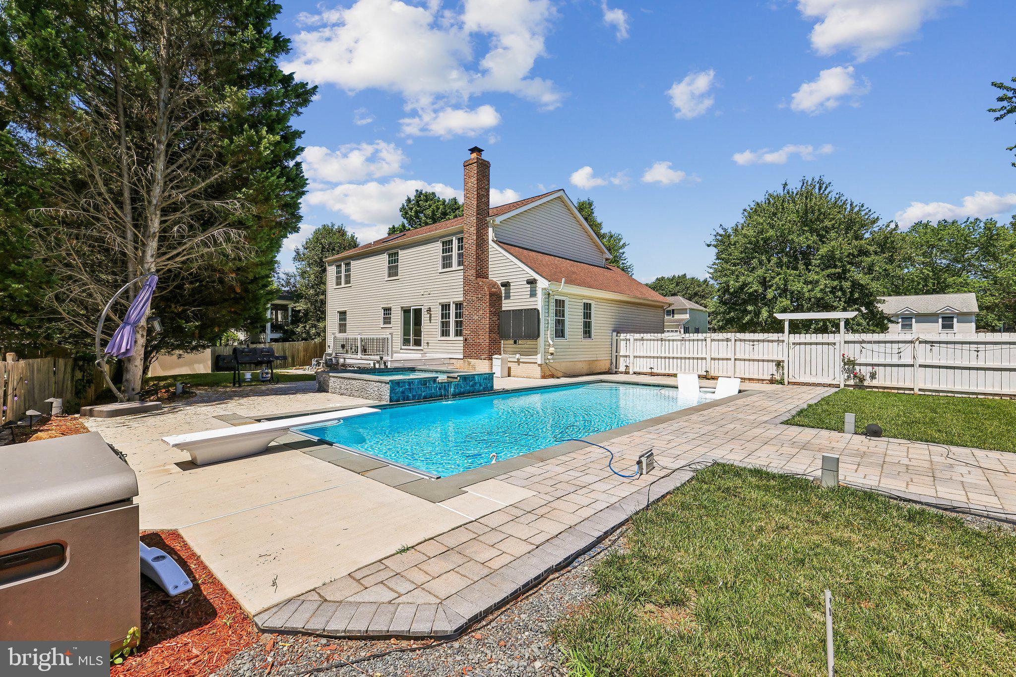 JACKSON MANOR - Residential