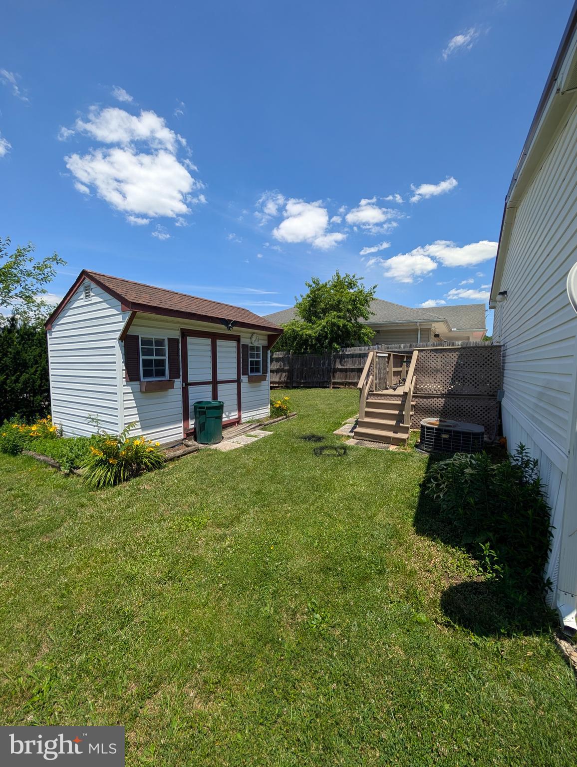 LAKESIDE PARK - Residential