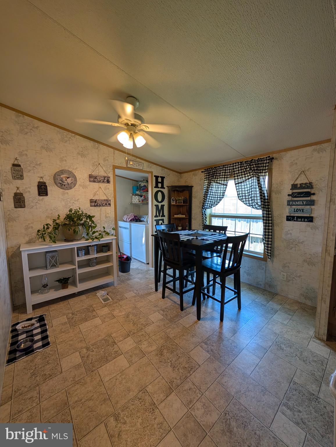 LAKESIDE PARK - Residential