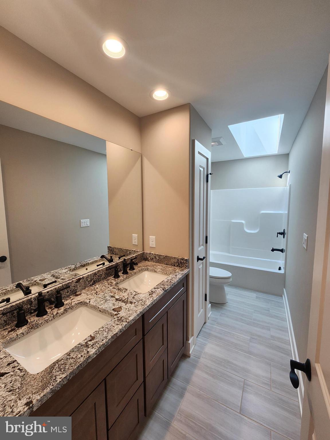OAK HILL - Residential