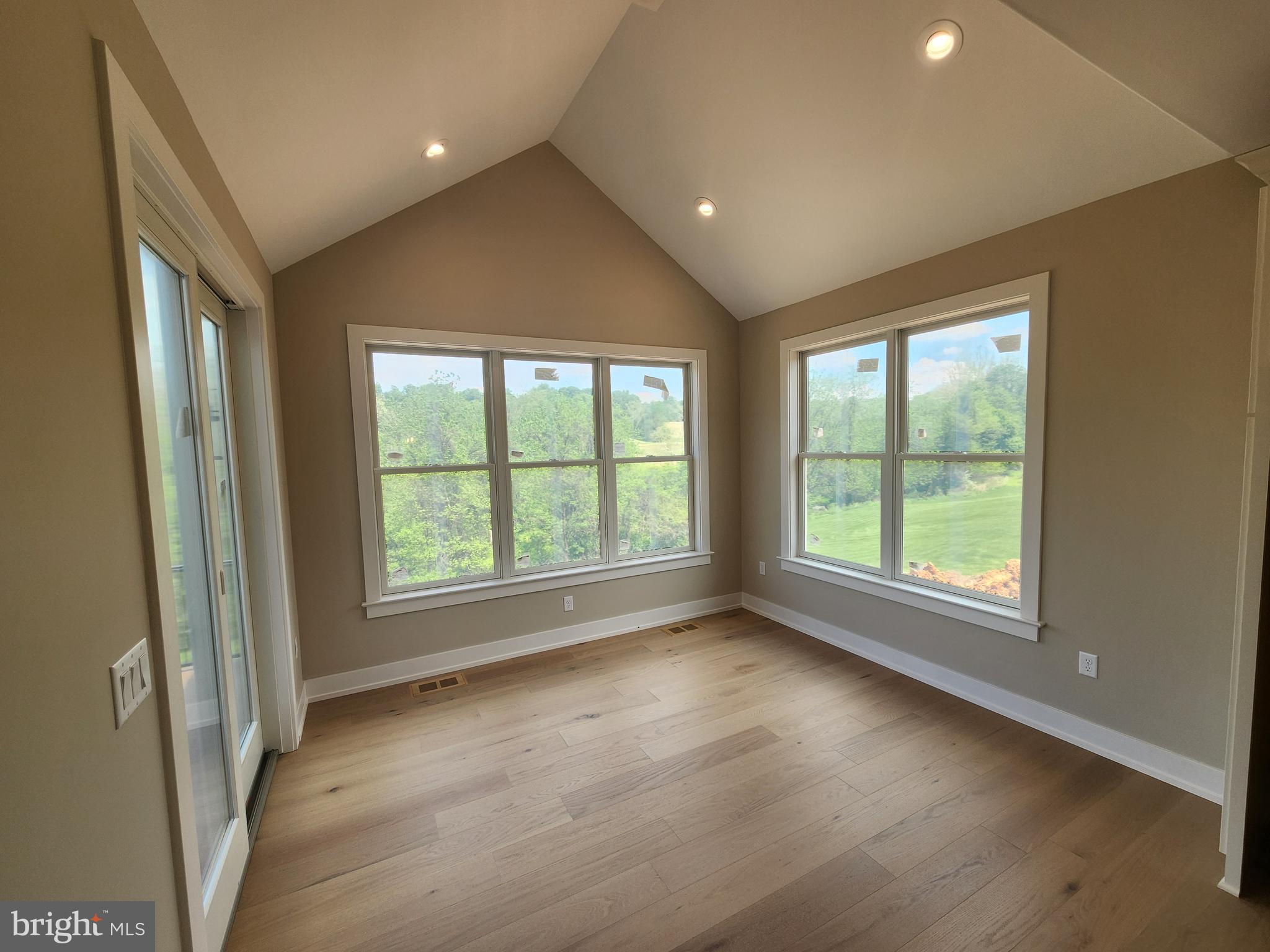 OAK HILL - Residential