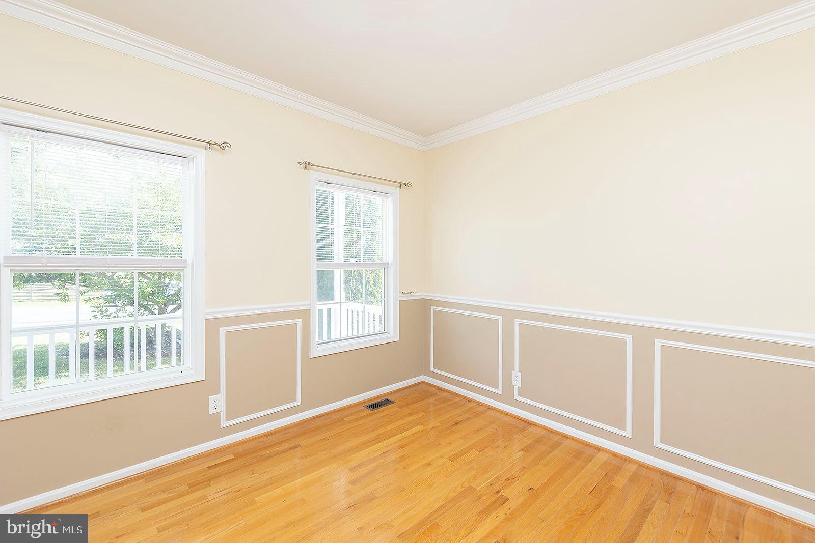 APPLE KNOLLS - Residential Lease