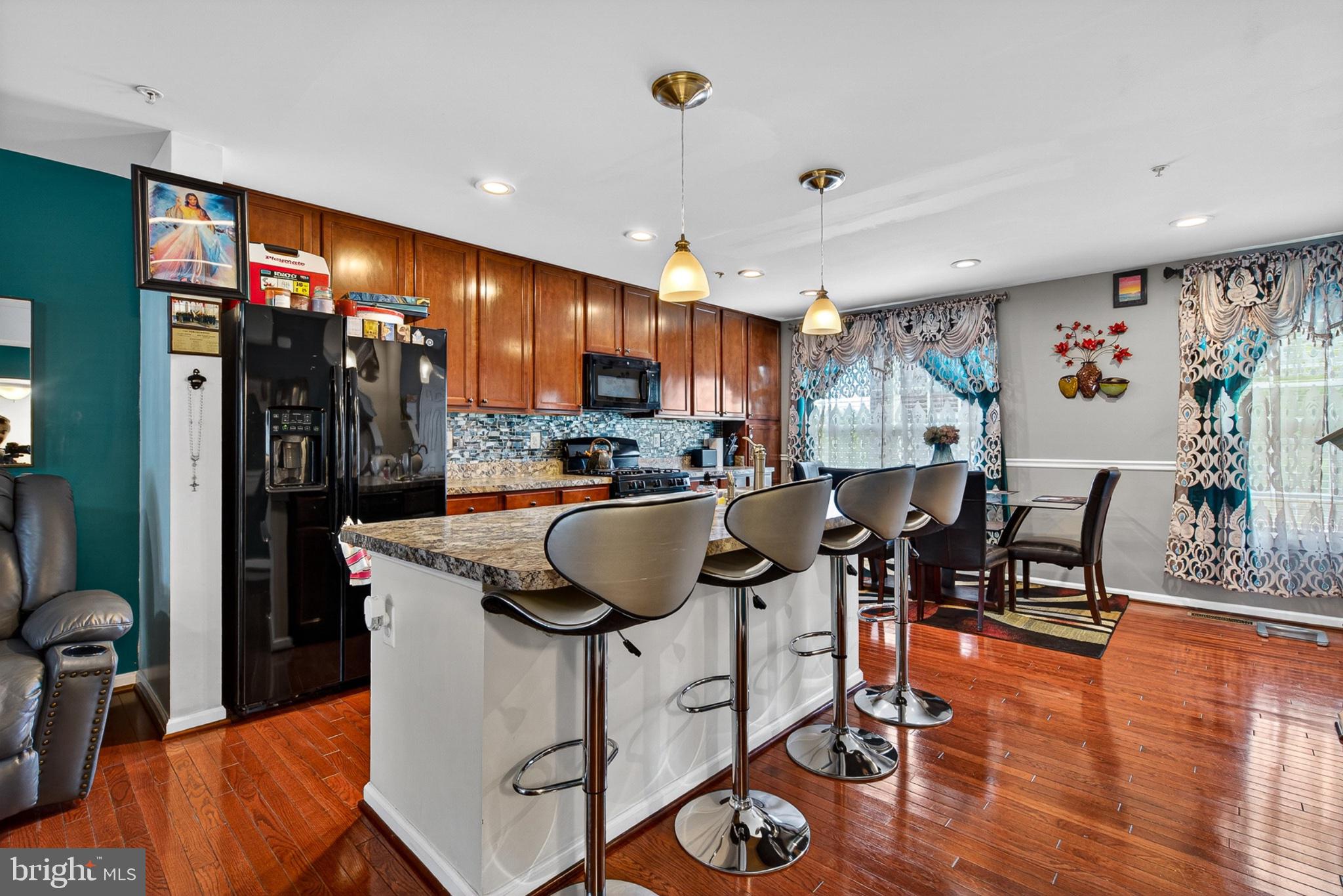 CARRIAGE HILLS TOWNHOUSE - Residential