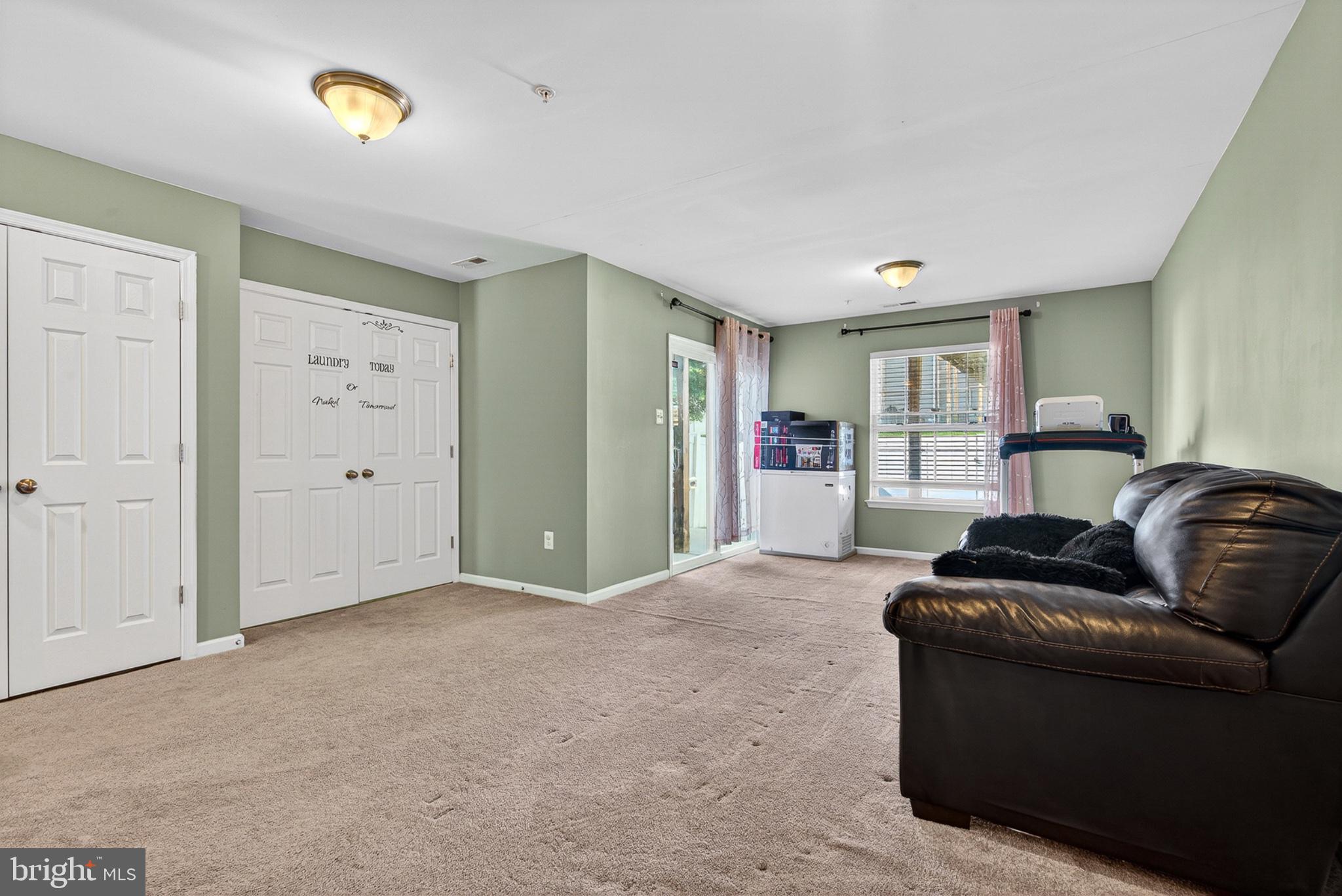 CARRIAGE HILLS TOWNHOUSE - Residential
