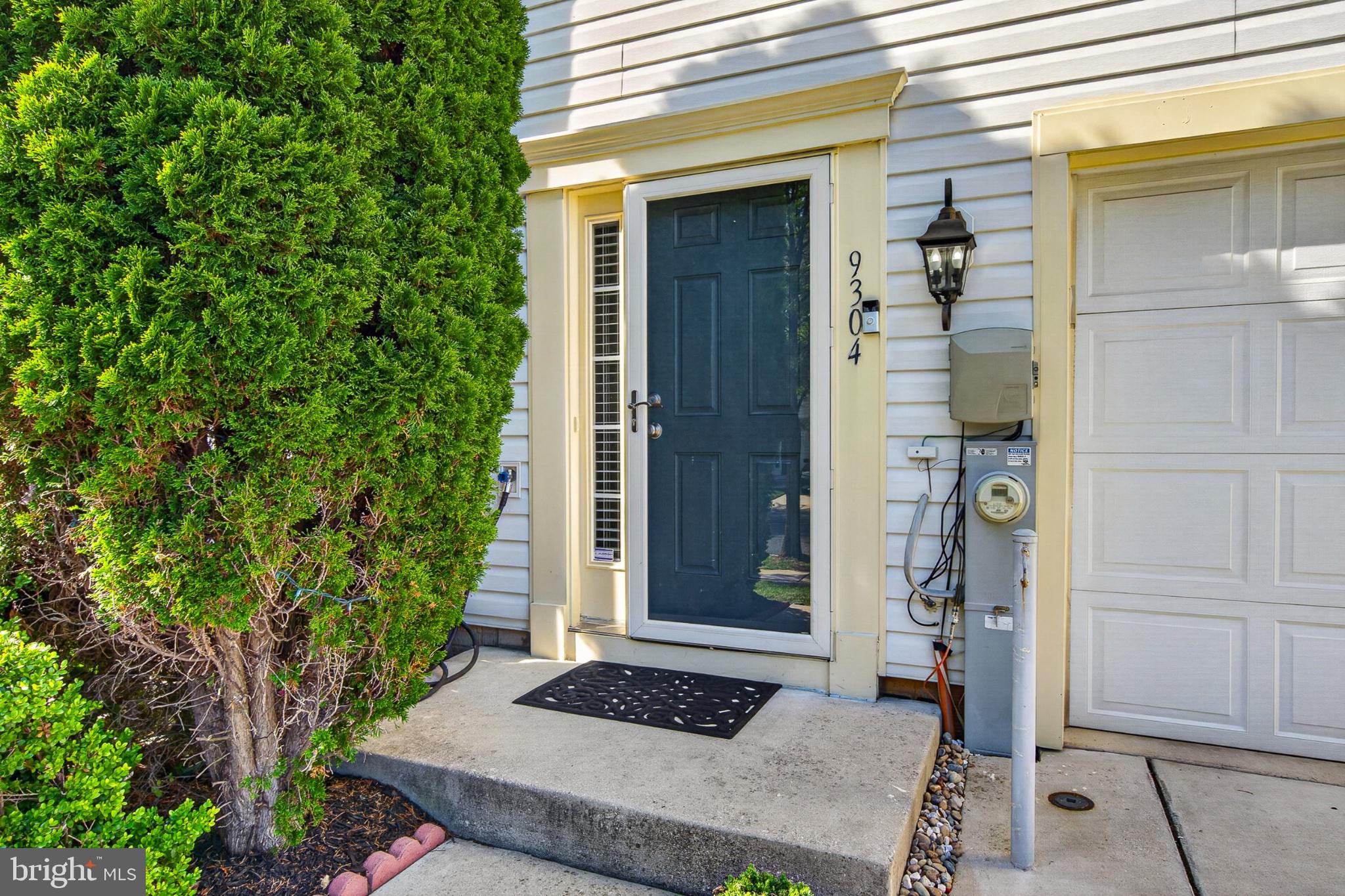 CARRIAGE HILLS TOWNHOUSE - Residential