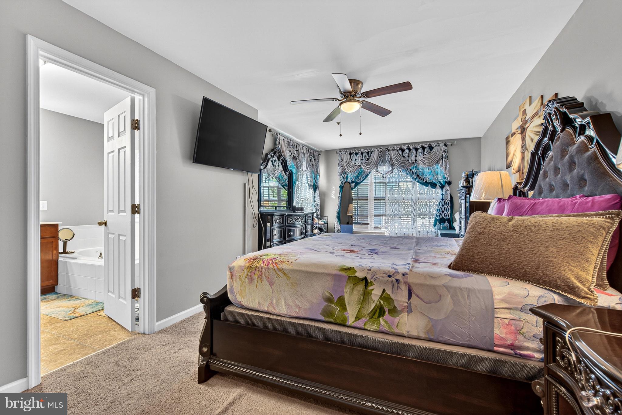 CARRIAGE HILLS TOWNHOUSE - Residential