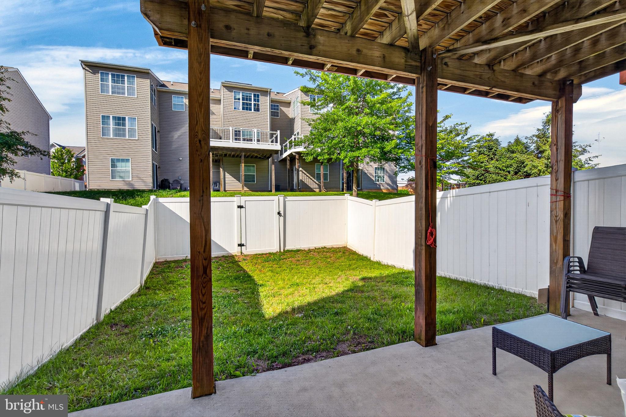 CARRIAGE HILLS TOWNHOUSE - Residential