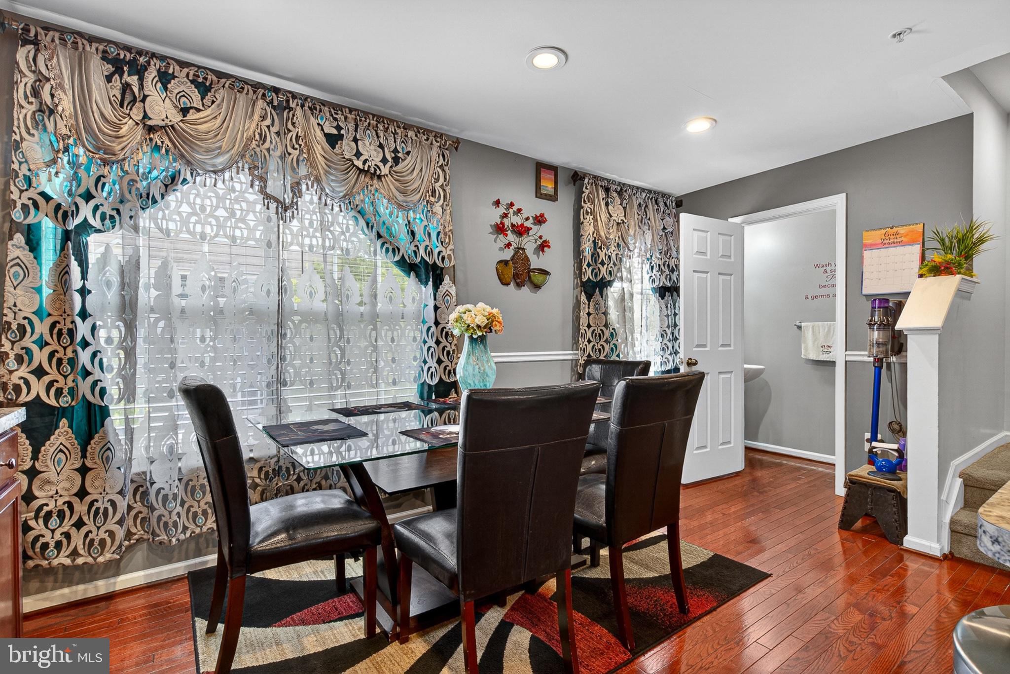 CARRIAGE HILLS TOWNHOUSE - Residential
