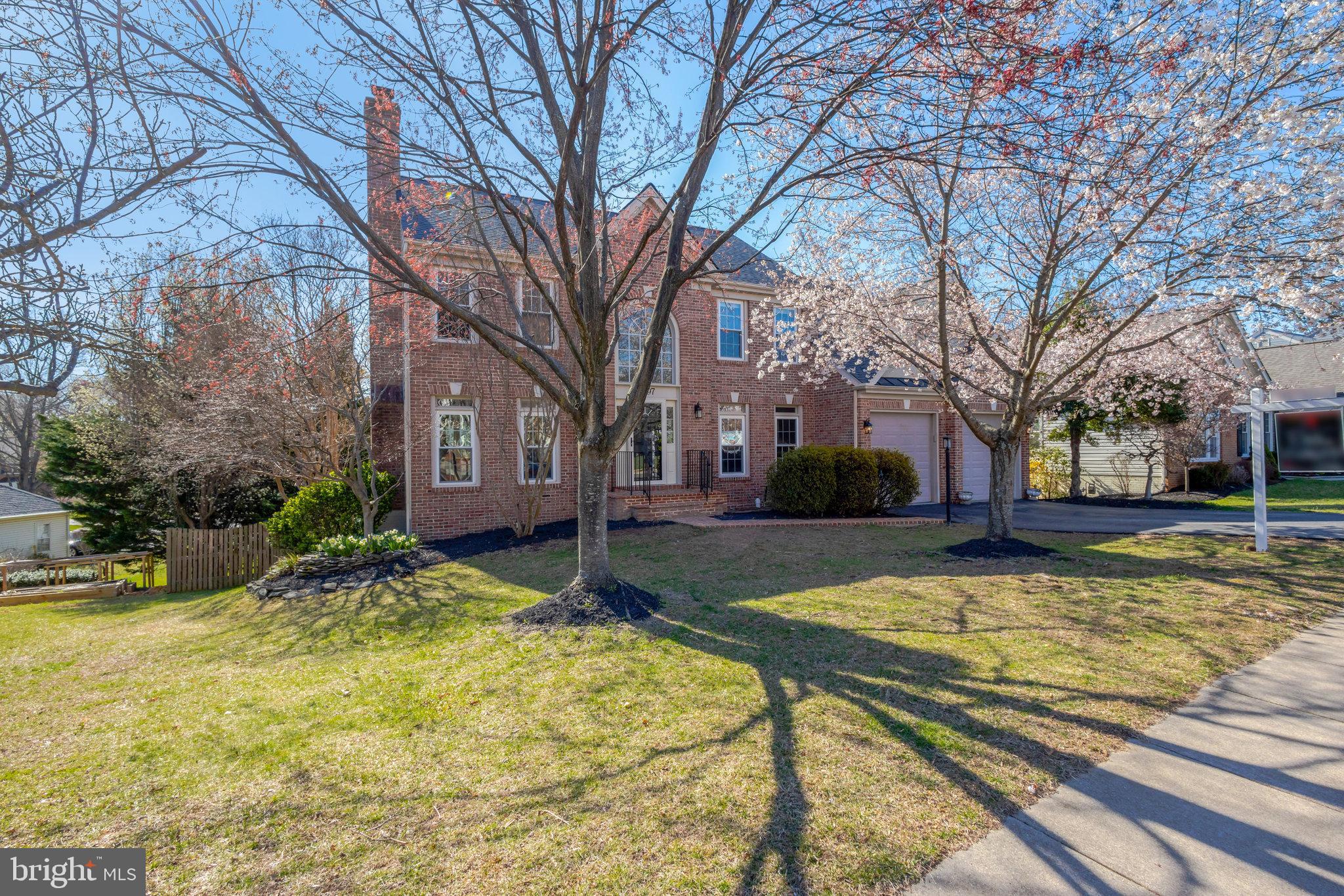 CROSSPOINTE - Residential