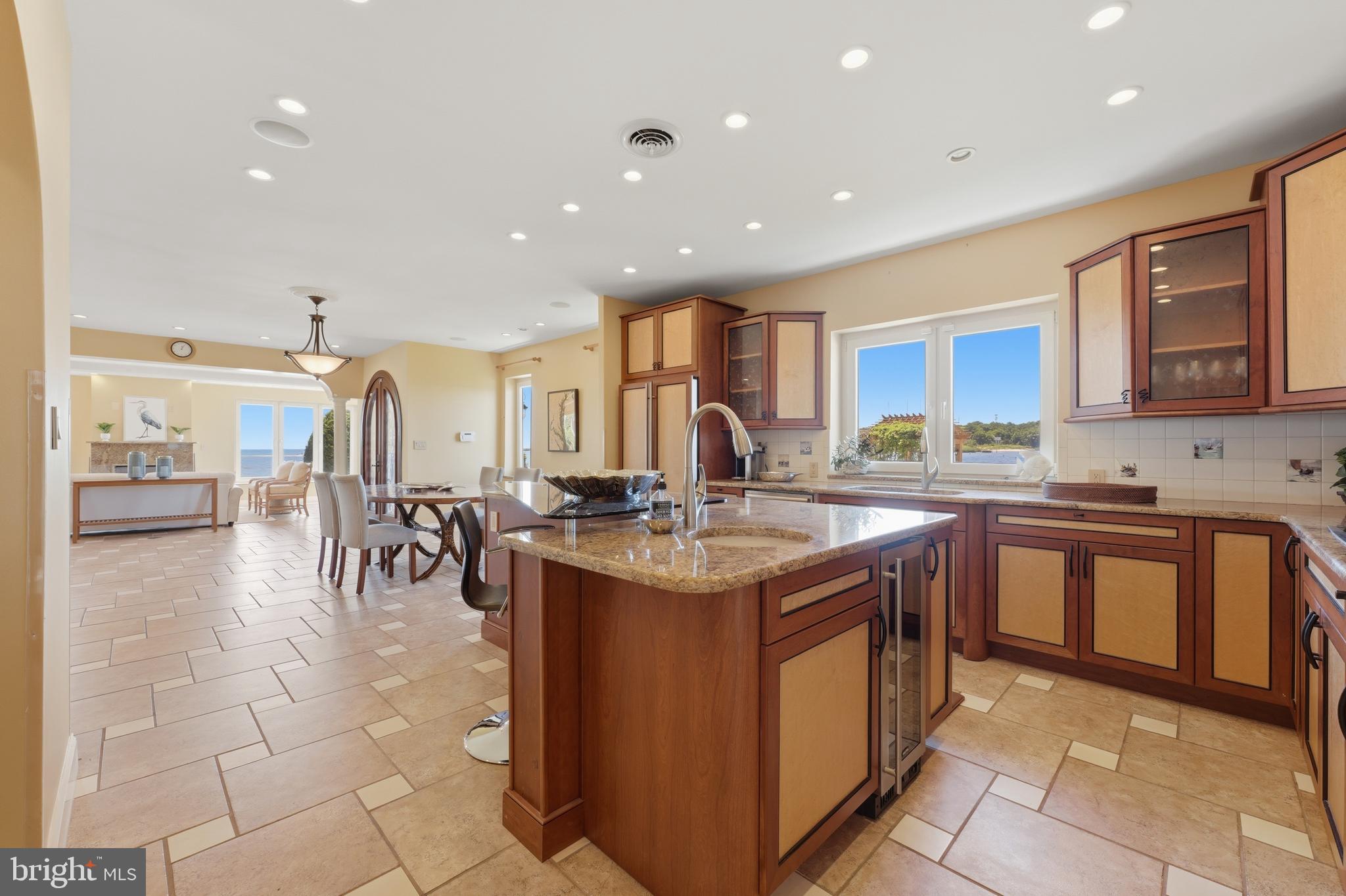 BAYSIDE BEACH - Residential