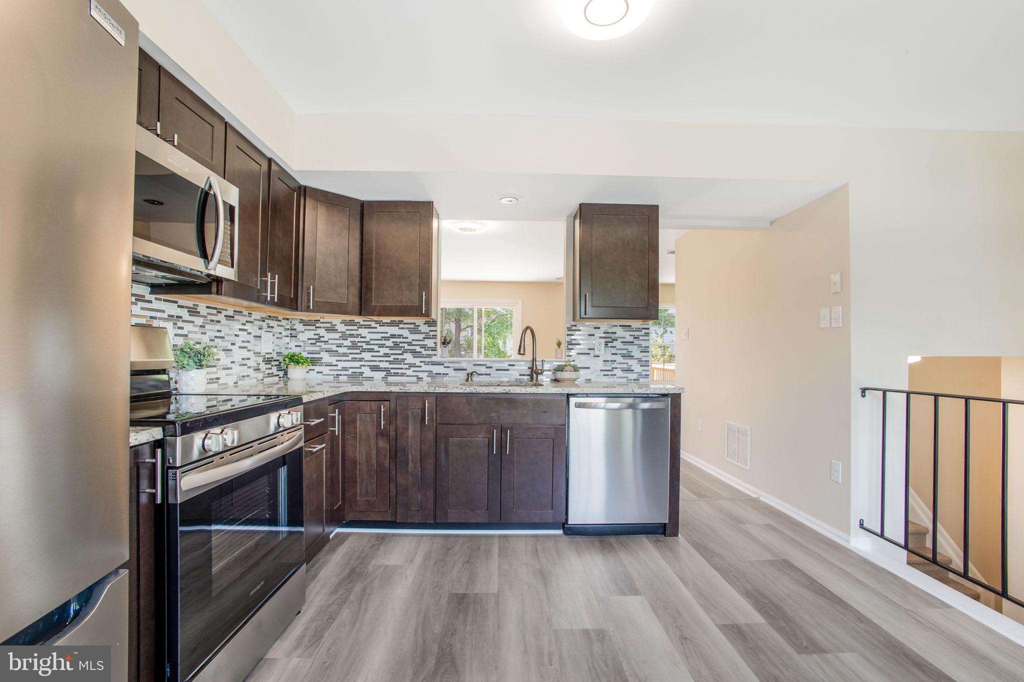 STONEY BEACH - Residential