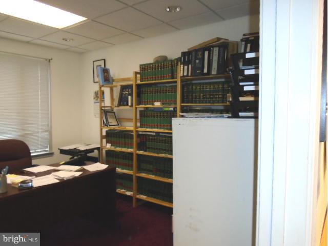 RIVERTOWNE SUITES OFFICE - Commercial Lease