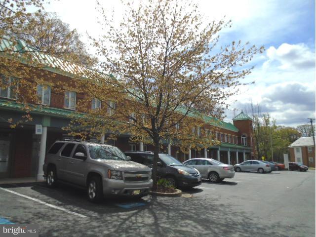 Beautiful office spaces located 3 MILES from NATIONAL HARBOR and 295/495 ***Receptionist area, conference room, three offices and bath room, Move-in ready on May 31, 2016***Utilities responsibility of tenant***Can be combined with upper unit for total of 2,200 square feet for $2,800 monthly rent*****CONVENIENTLY LOCATED NEAR ALEXANDRIA, VA.** BOLLING AFB,** WASHINGTON D.C.