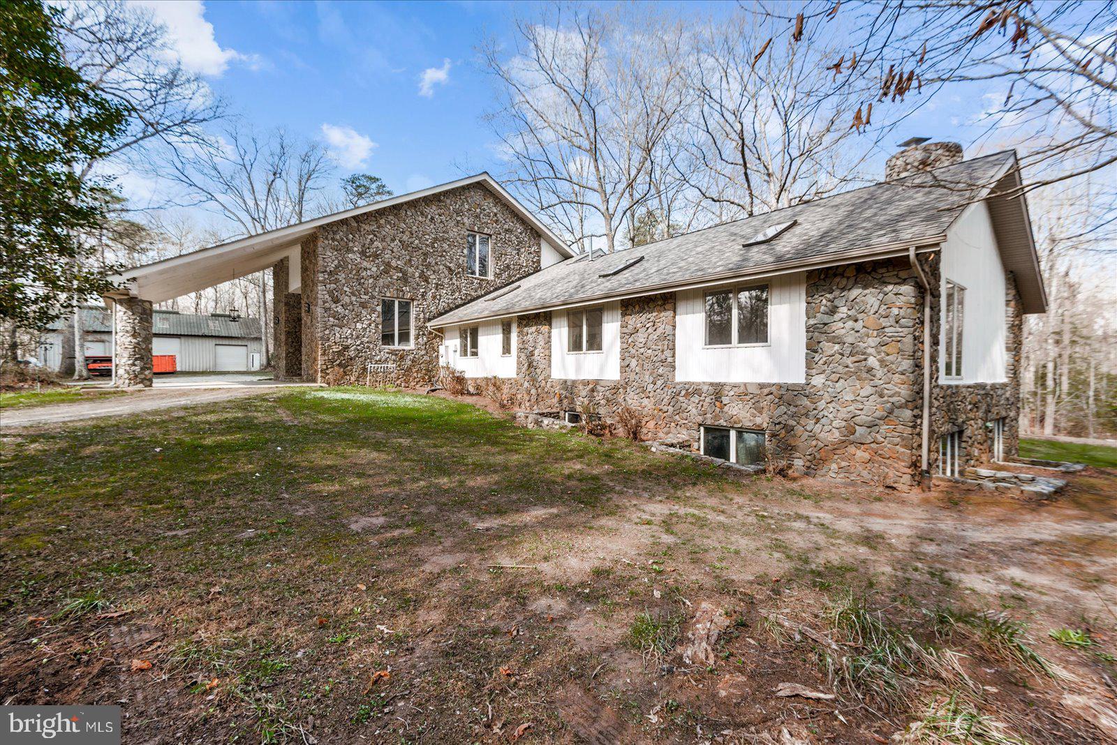 ROCKSHIRE BLUFF - Commercial Sale