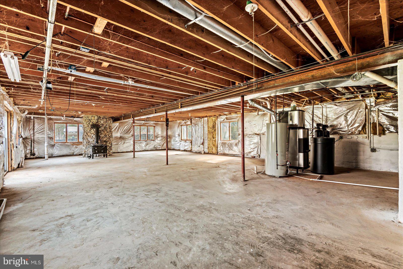 ROCKSHIRE BLUFF - Commercial Sale