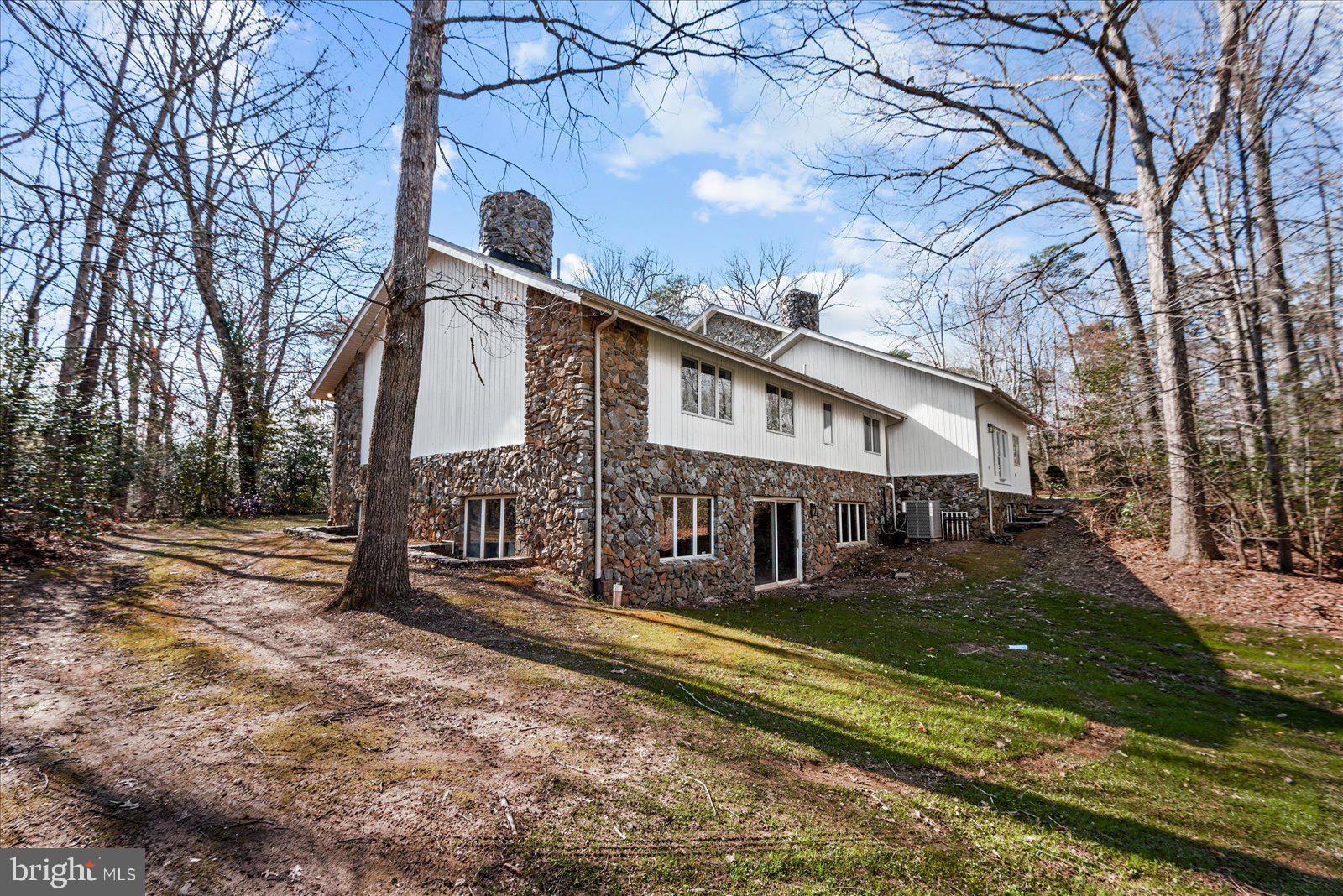ROCKSHIRE BLUFF - Commercial Sale