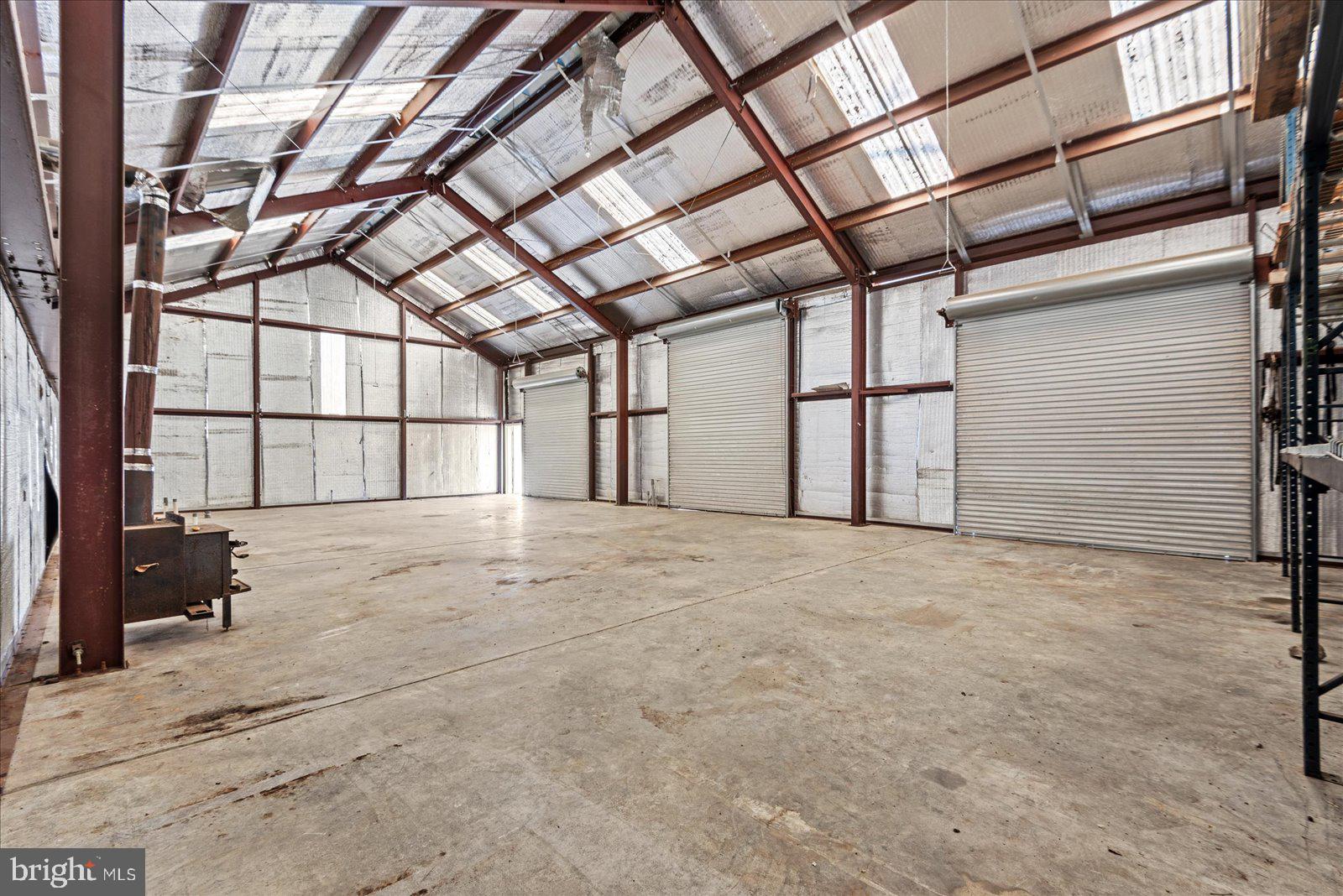 ROCKSHIRE BLUFF - Commercial Sale