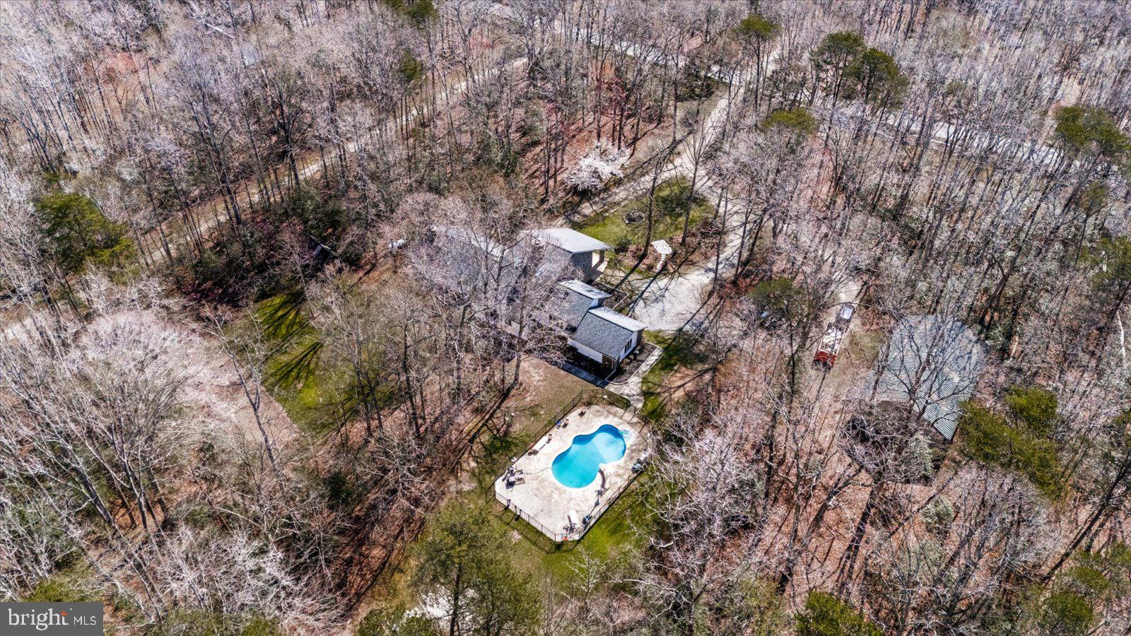 ROCKSHIRE BLUFF - Commercial Sale