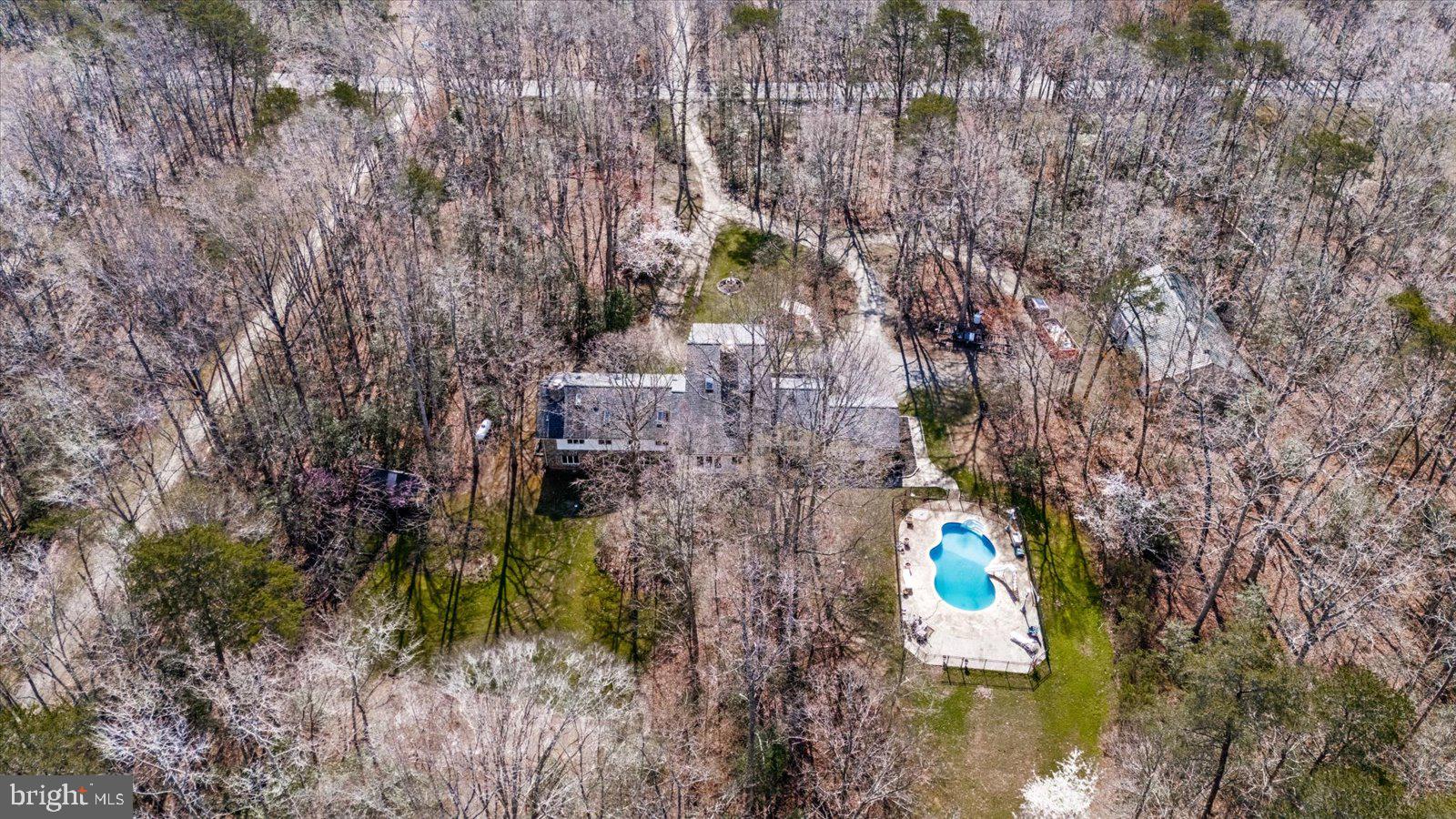 ROCKSHIRE BLUFF - Commercial Sale