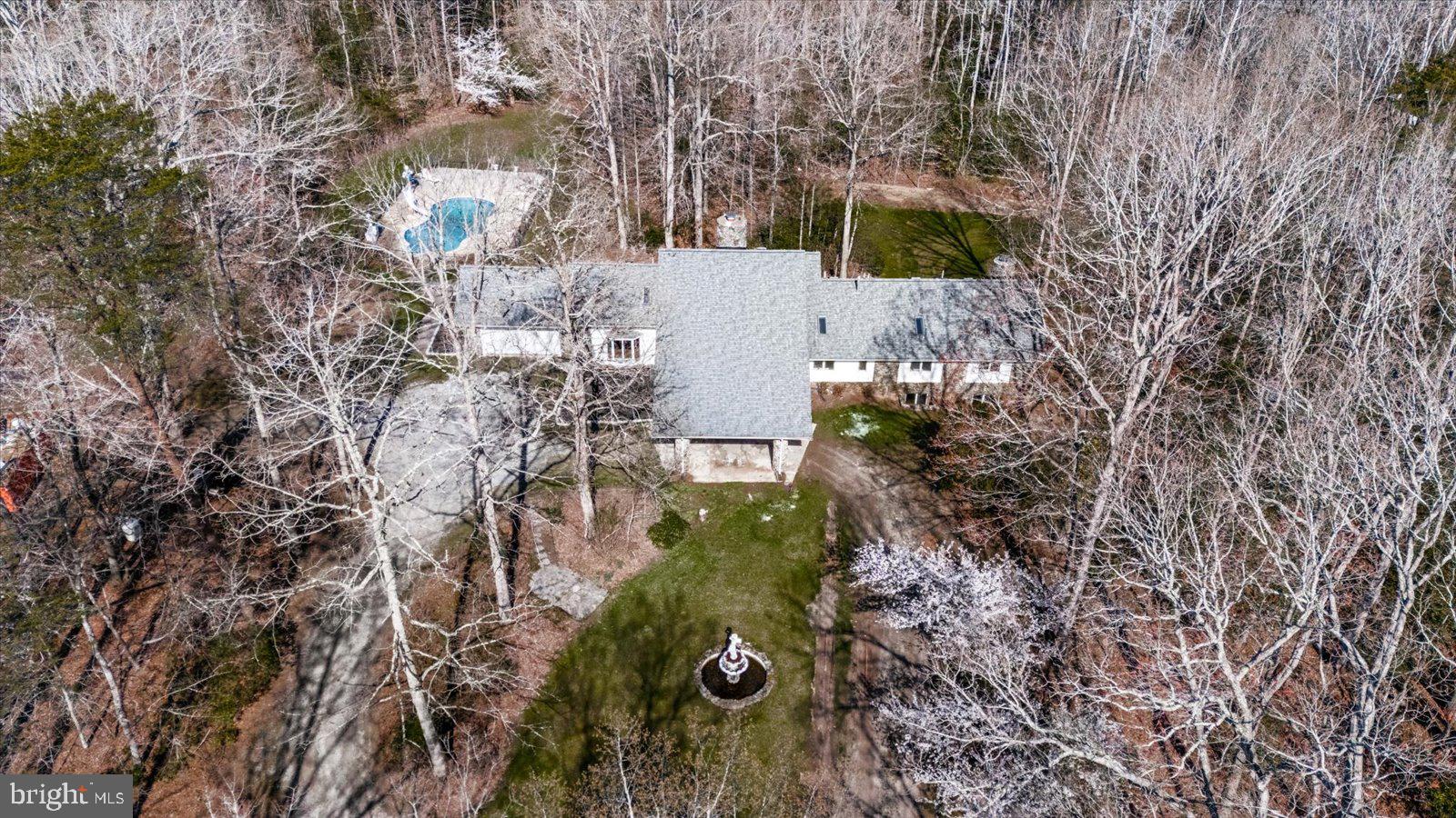 ROCKSHIRE BLUFF - Commercial Sale