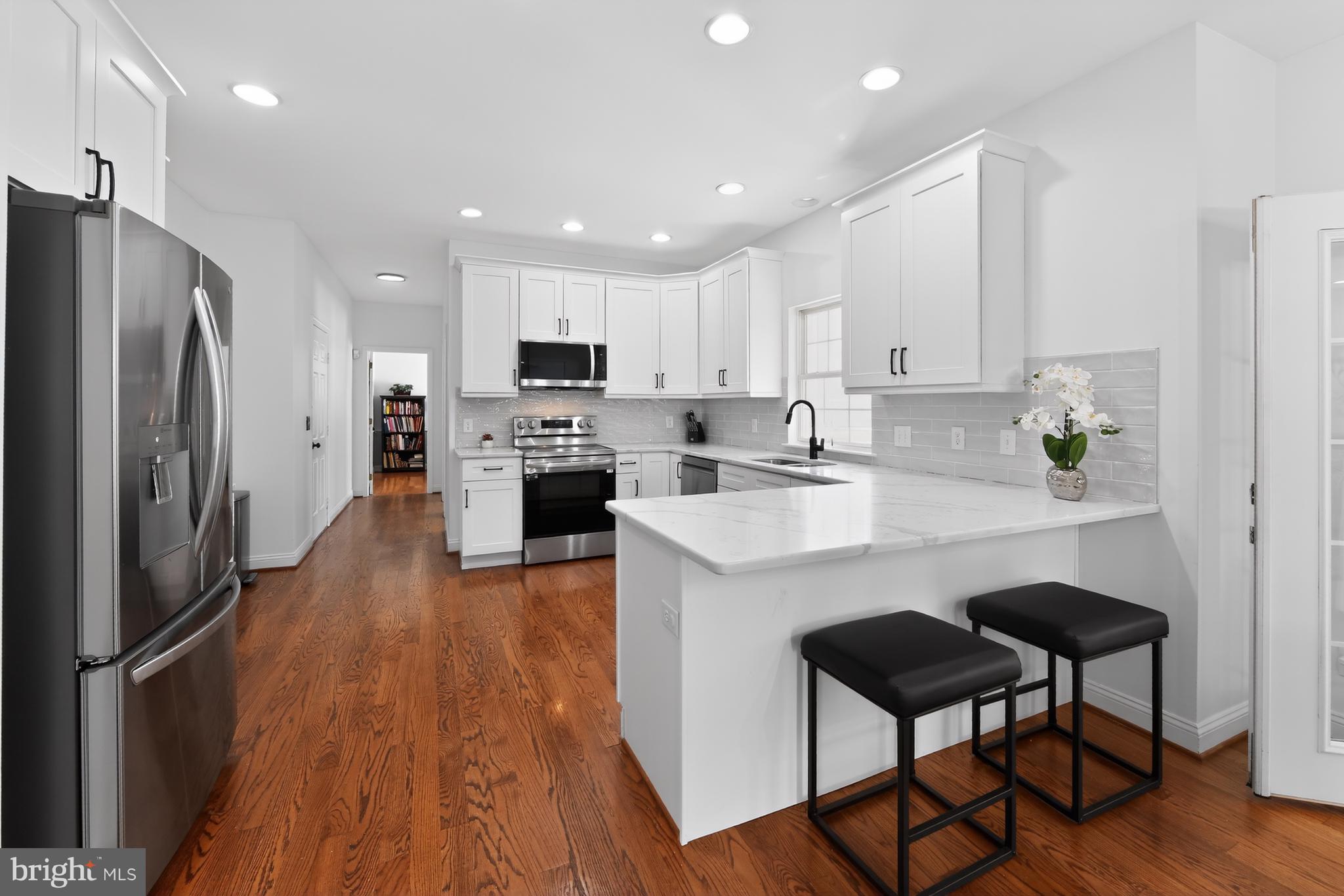 BROOKSTONE - Residential