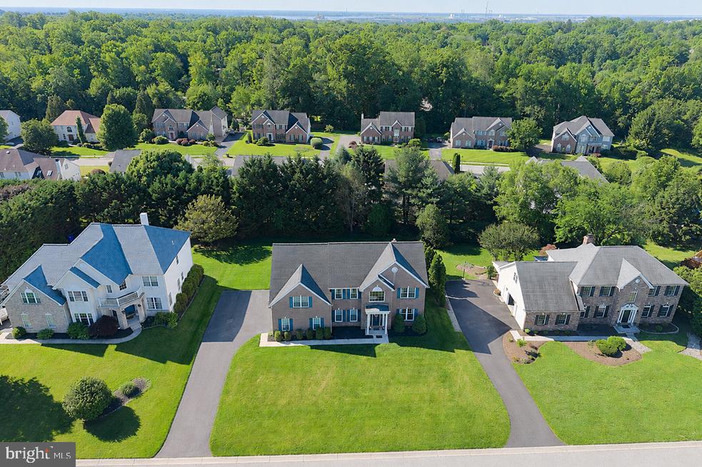 BROOKSTONE - Residential