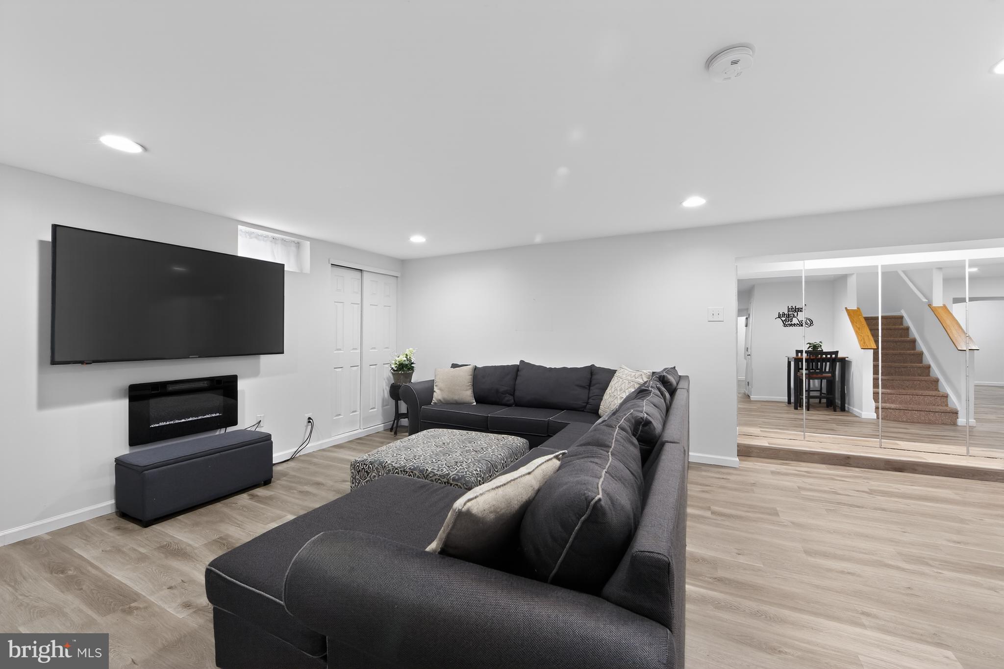 BROOKSTONE - Residential
