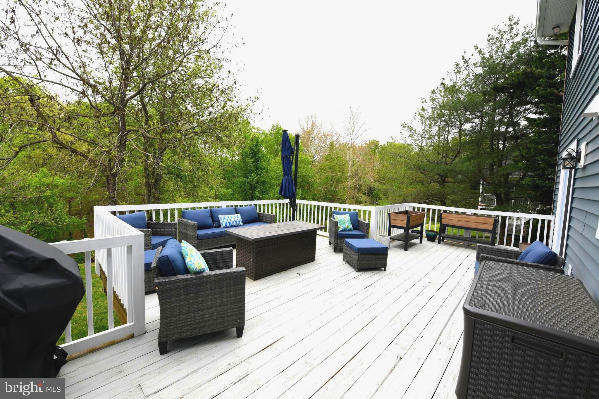 COUNTRY CLUB PARK - Residential