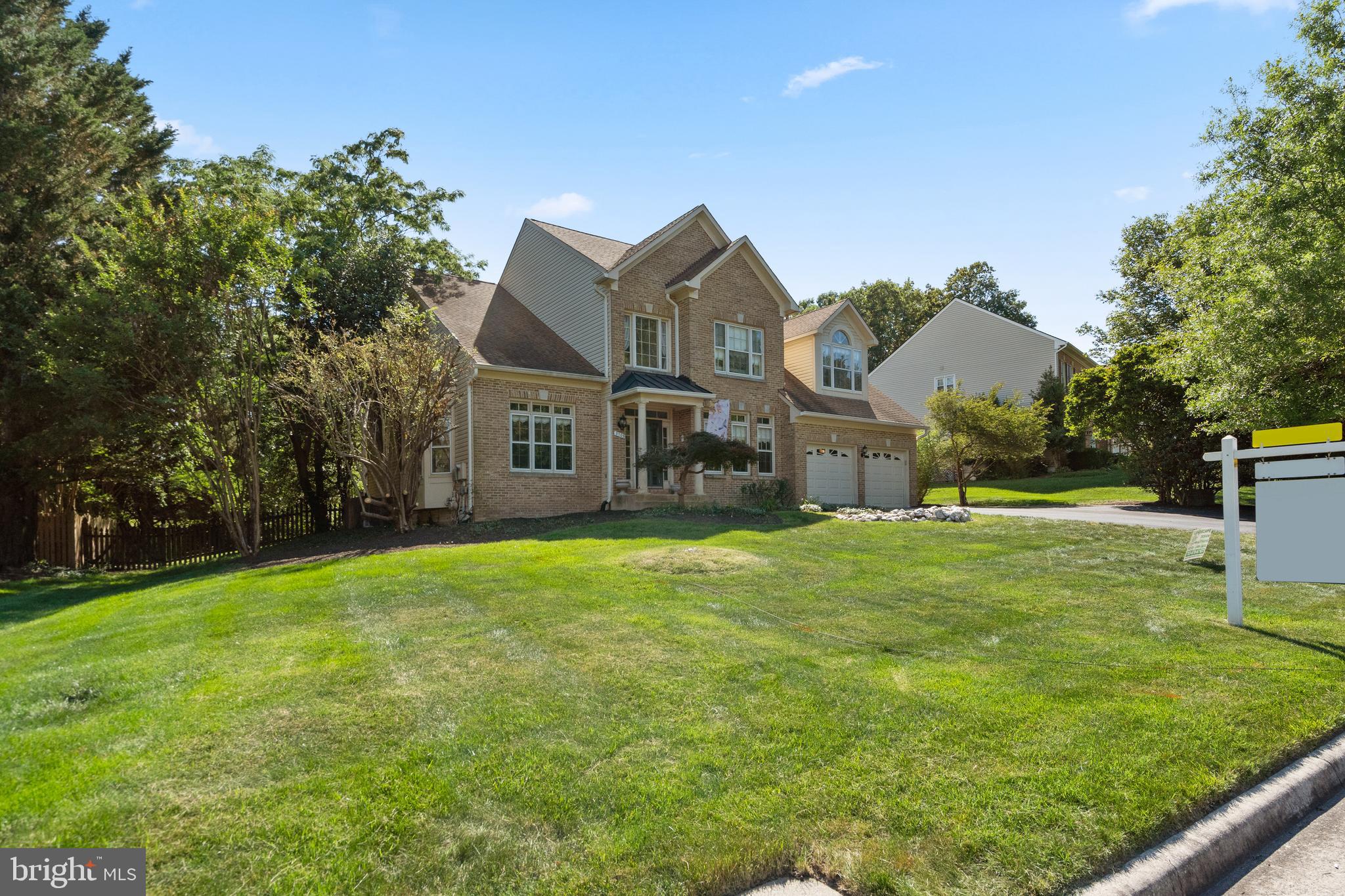 CROSSPOINTE - Residential